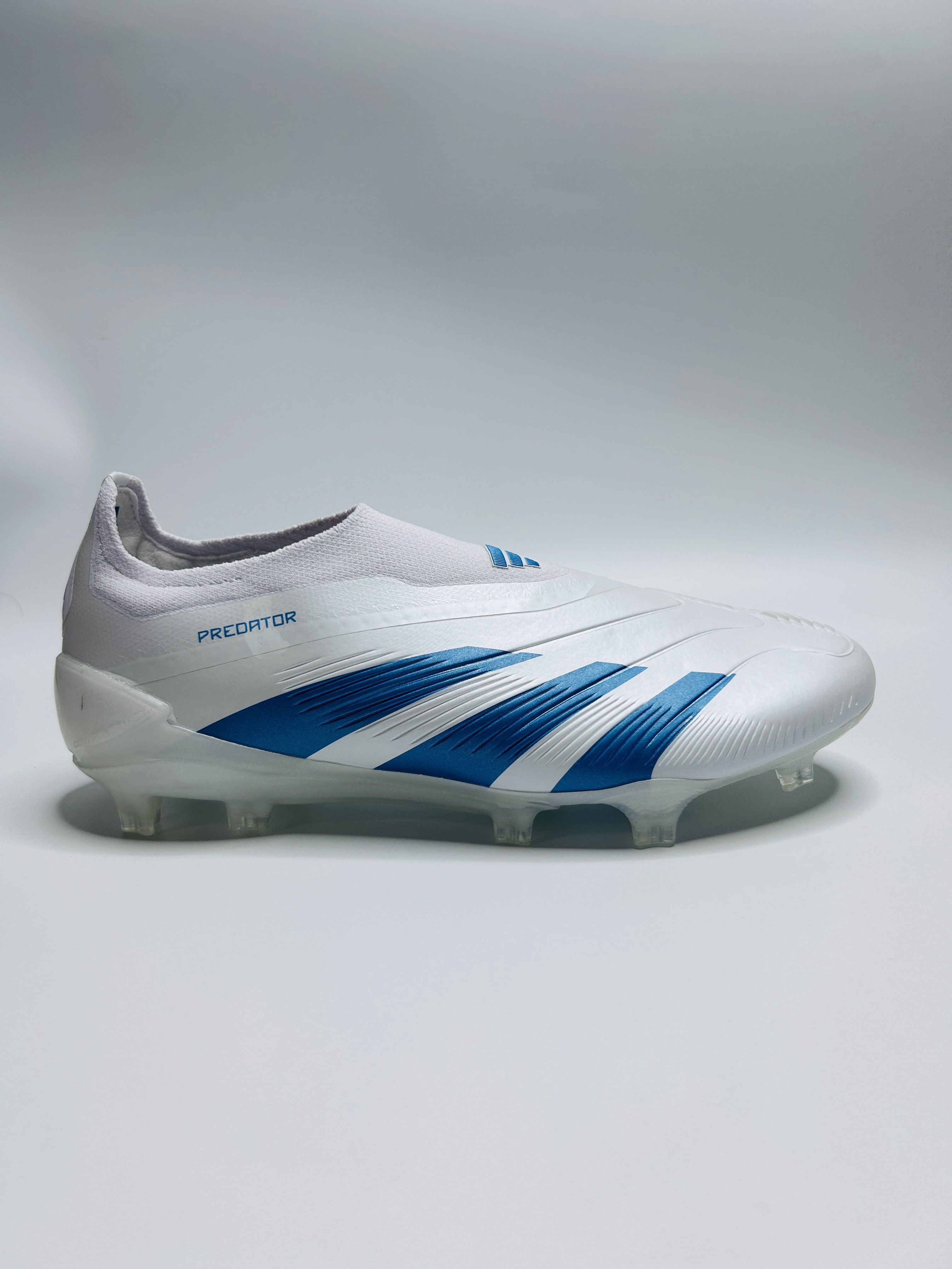 Predator 30 Whiteblue Colourway Laceless