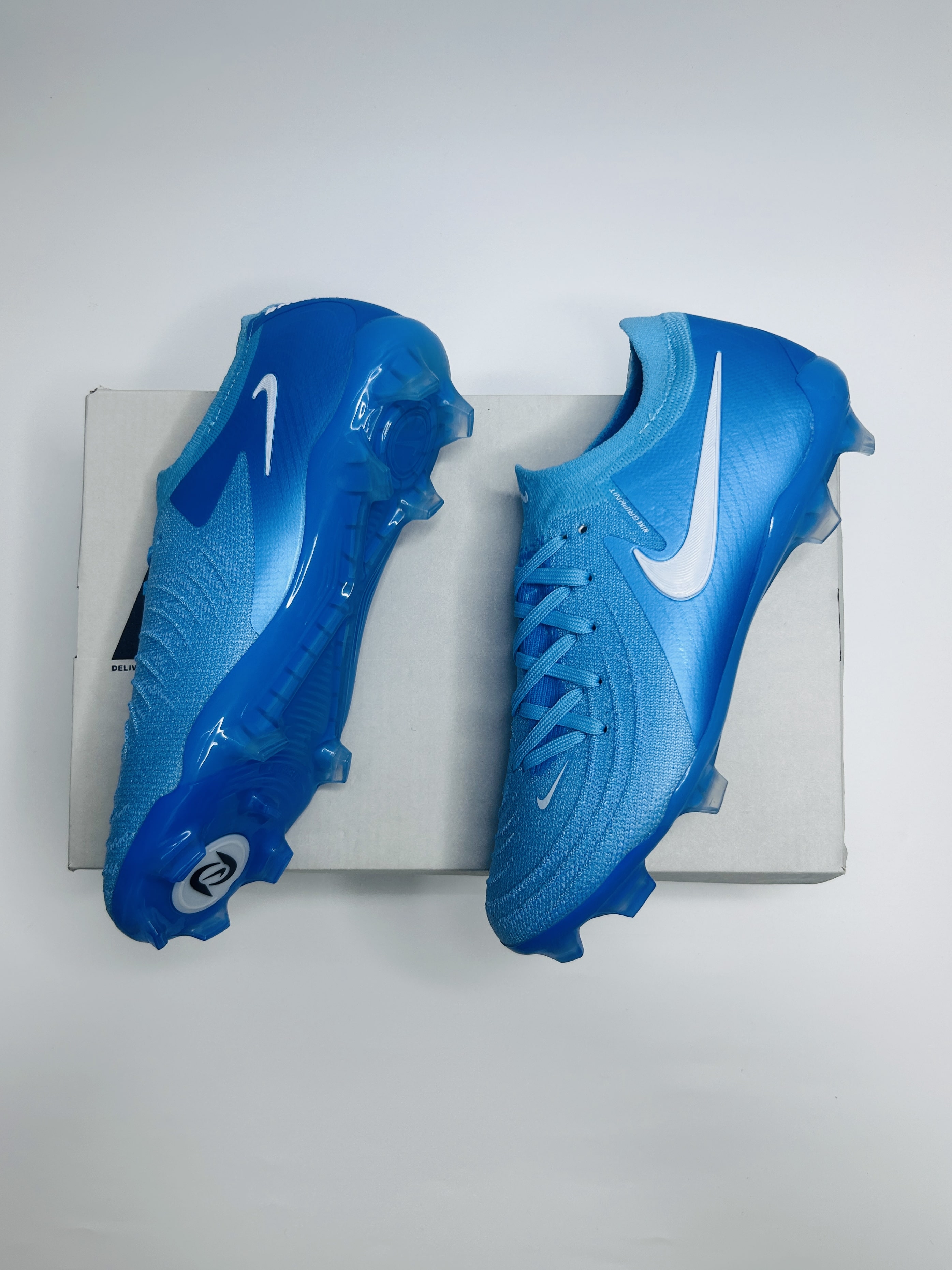 Phantom Luna Blue Fury Colourway