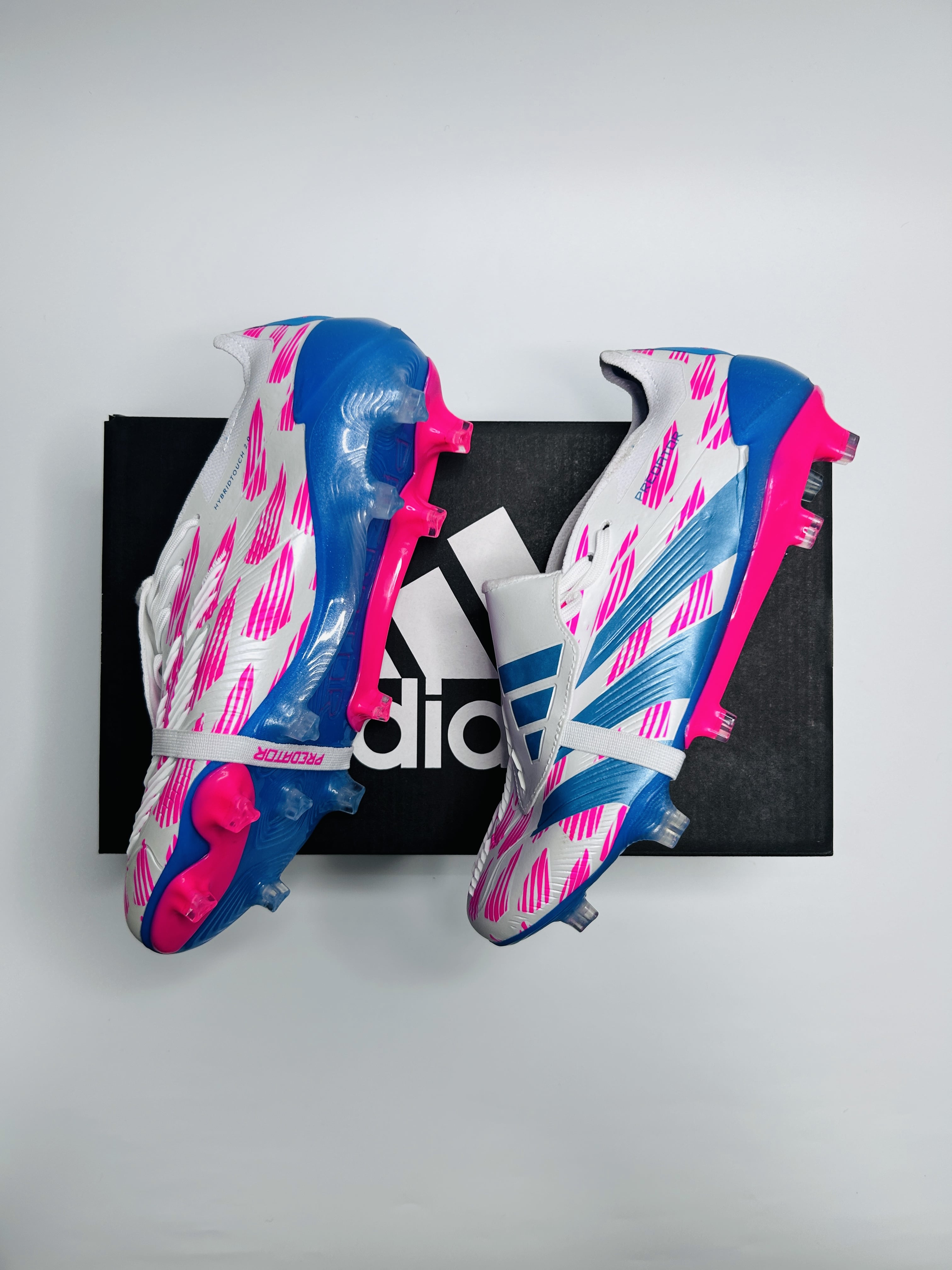 Predator 30 Bluepink Colourway