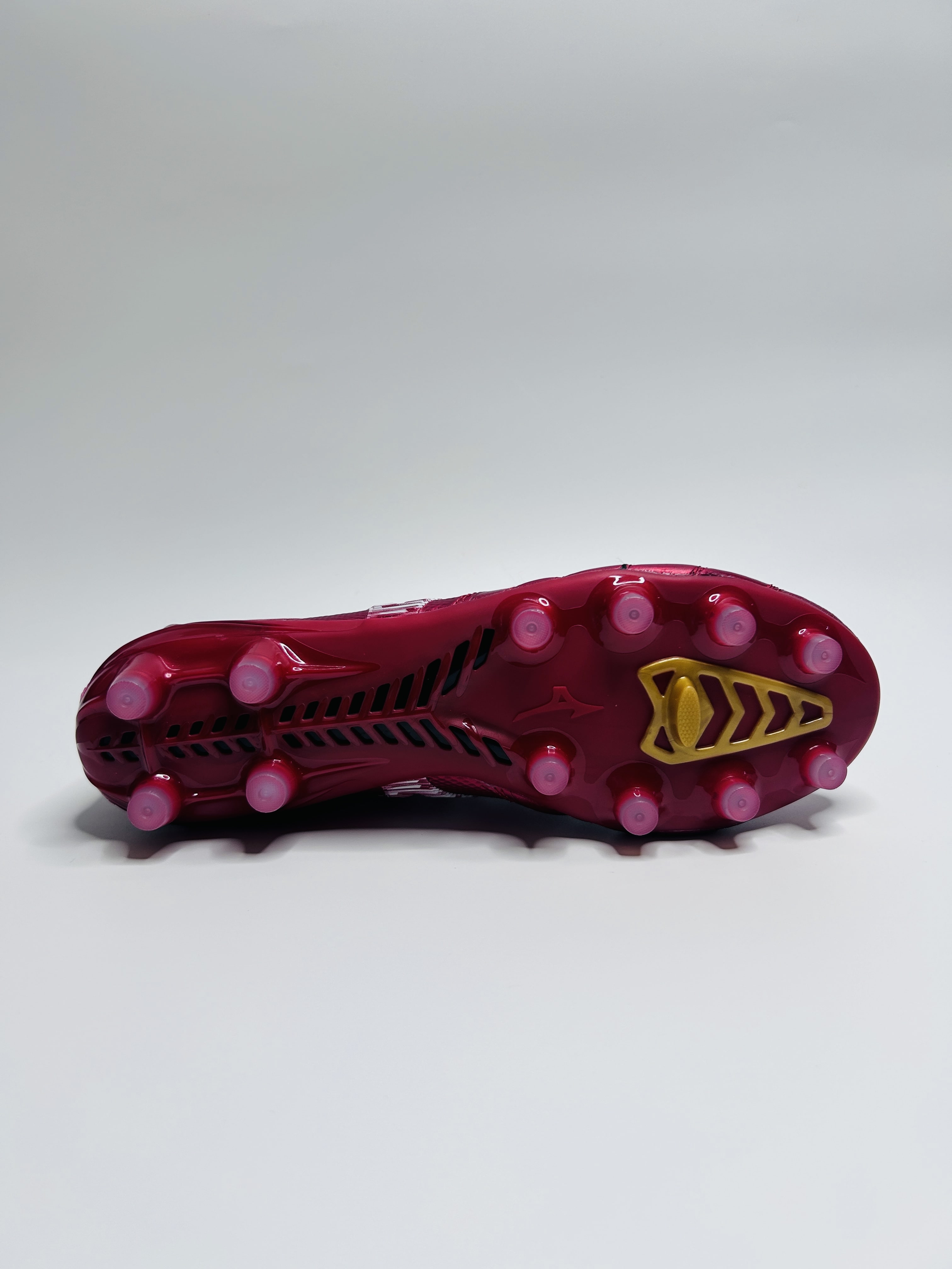 Mizuno Red White colourway