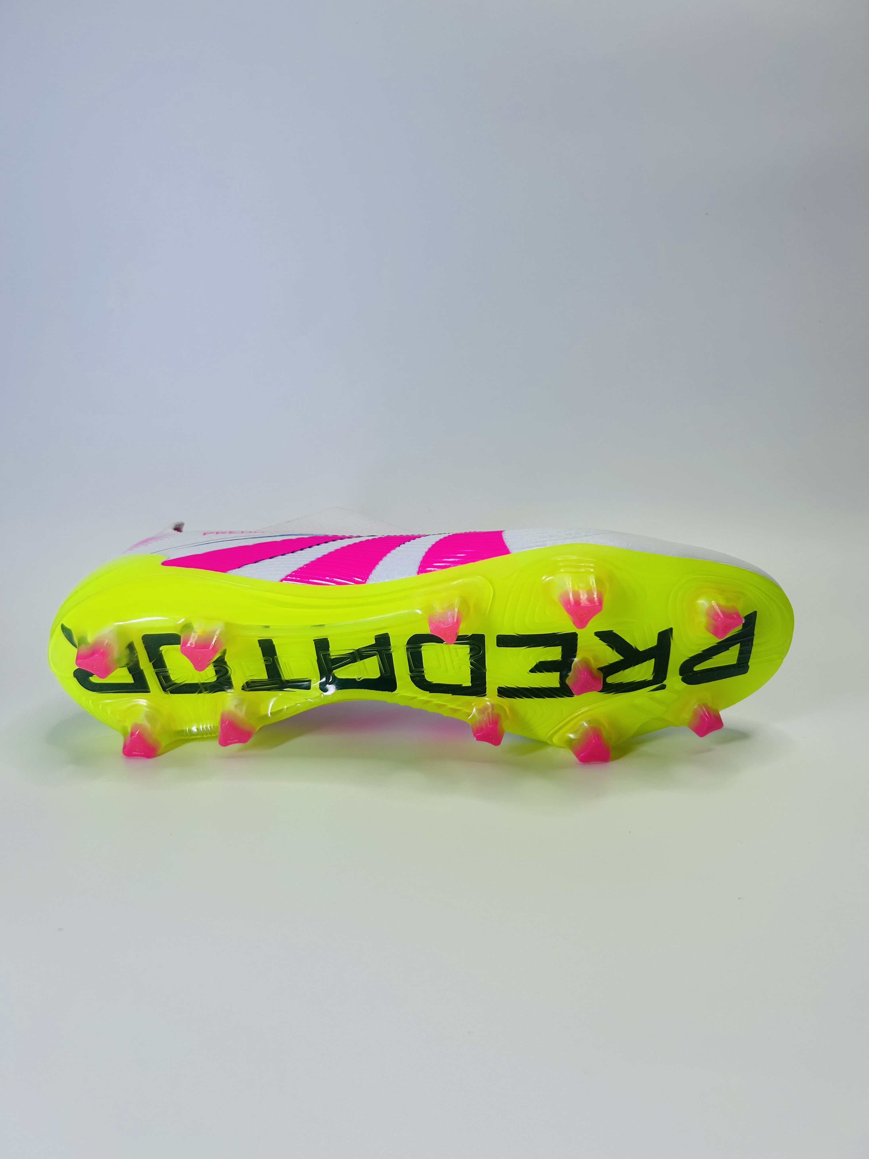 Predator 30 Elite Celestial Victory Laceless