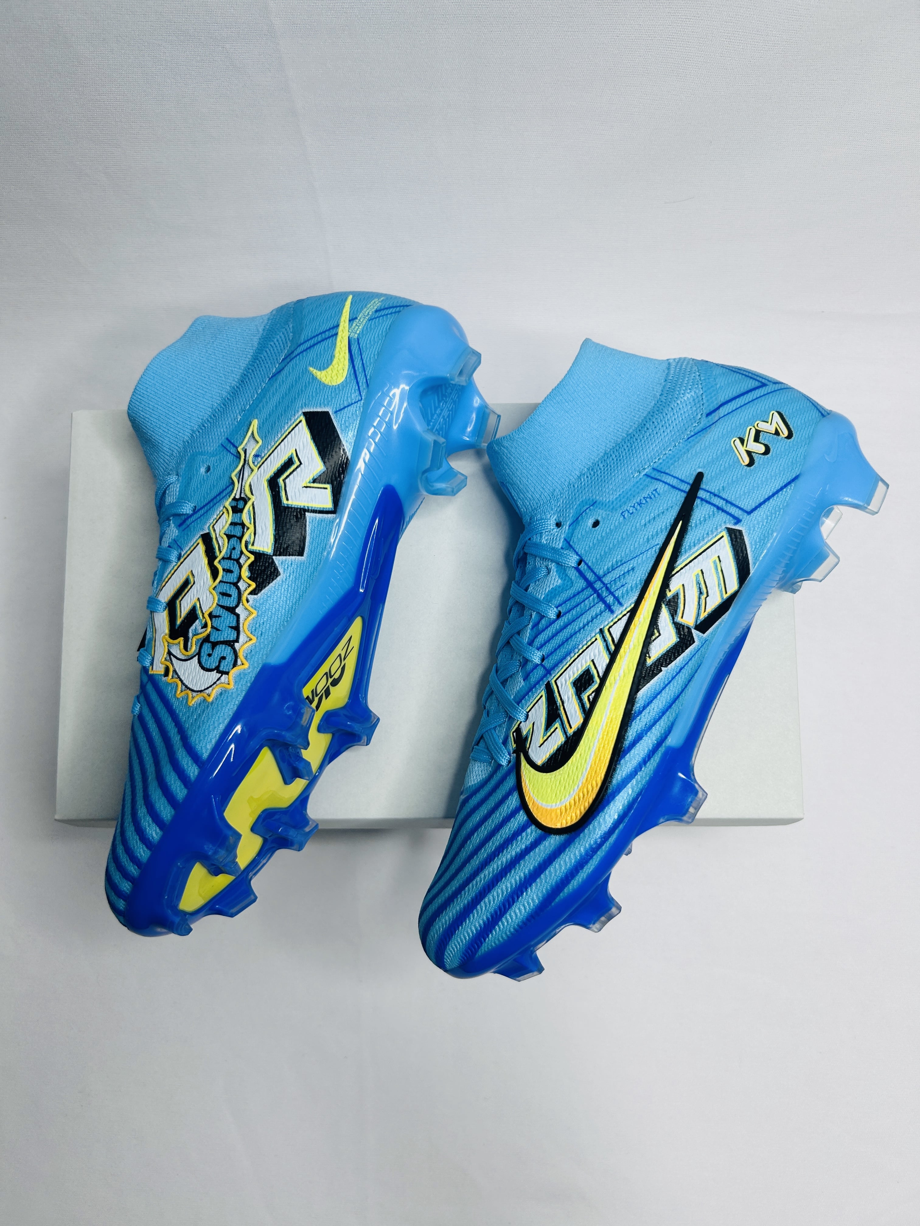 Mercurial Superfly 9 KM signature Pack