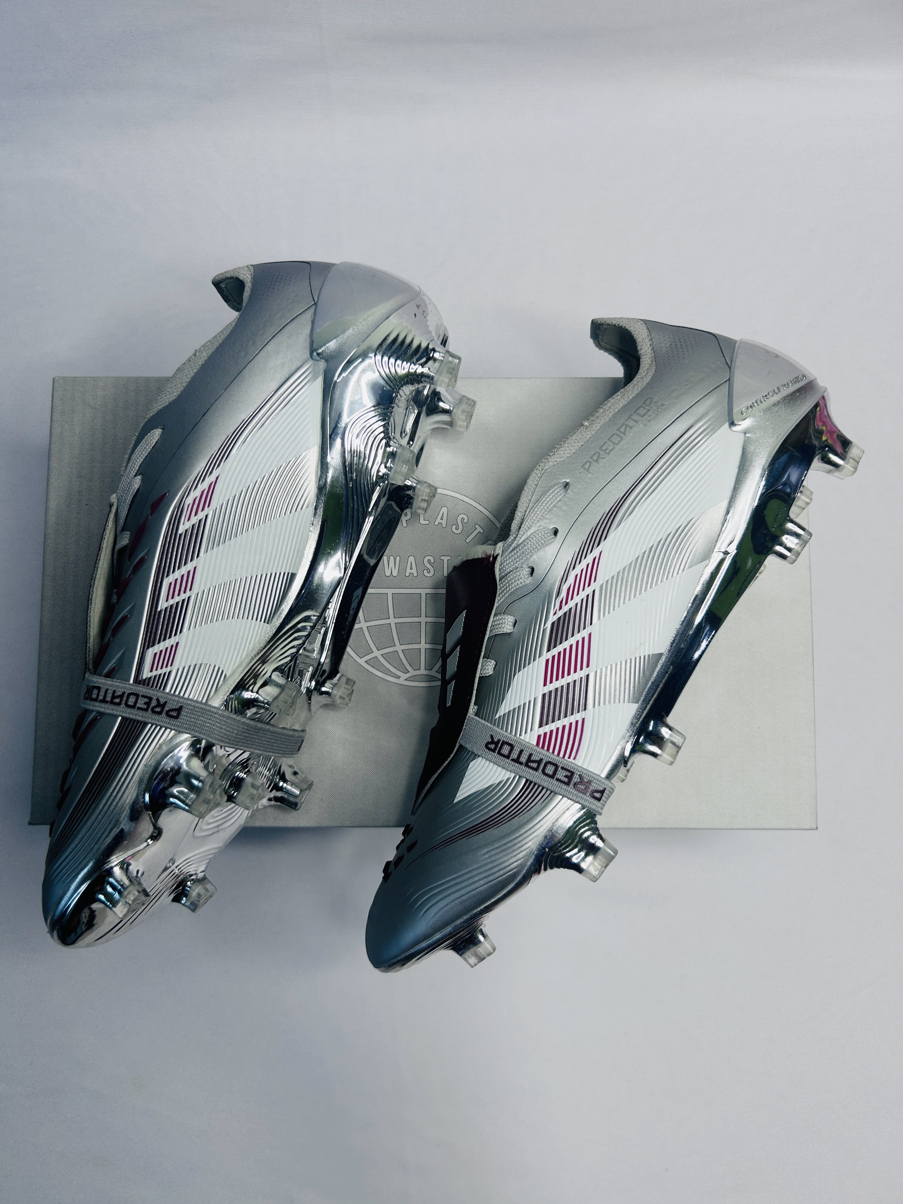 Predator 30 Chrome Dream