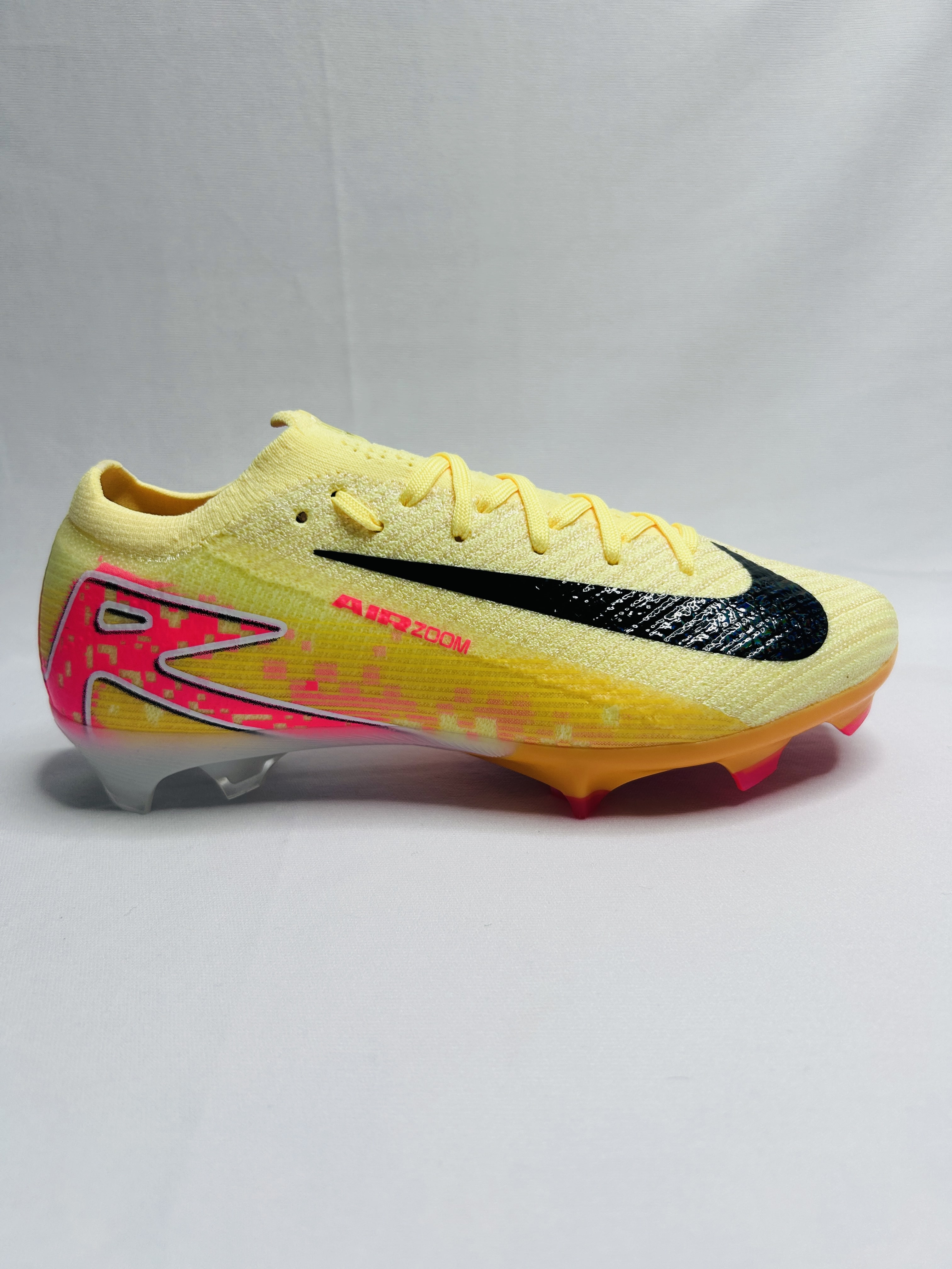 Mercurial Vapor 16 KM Yellow Edition