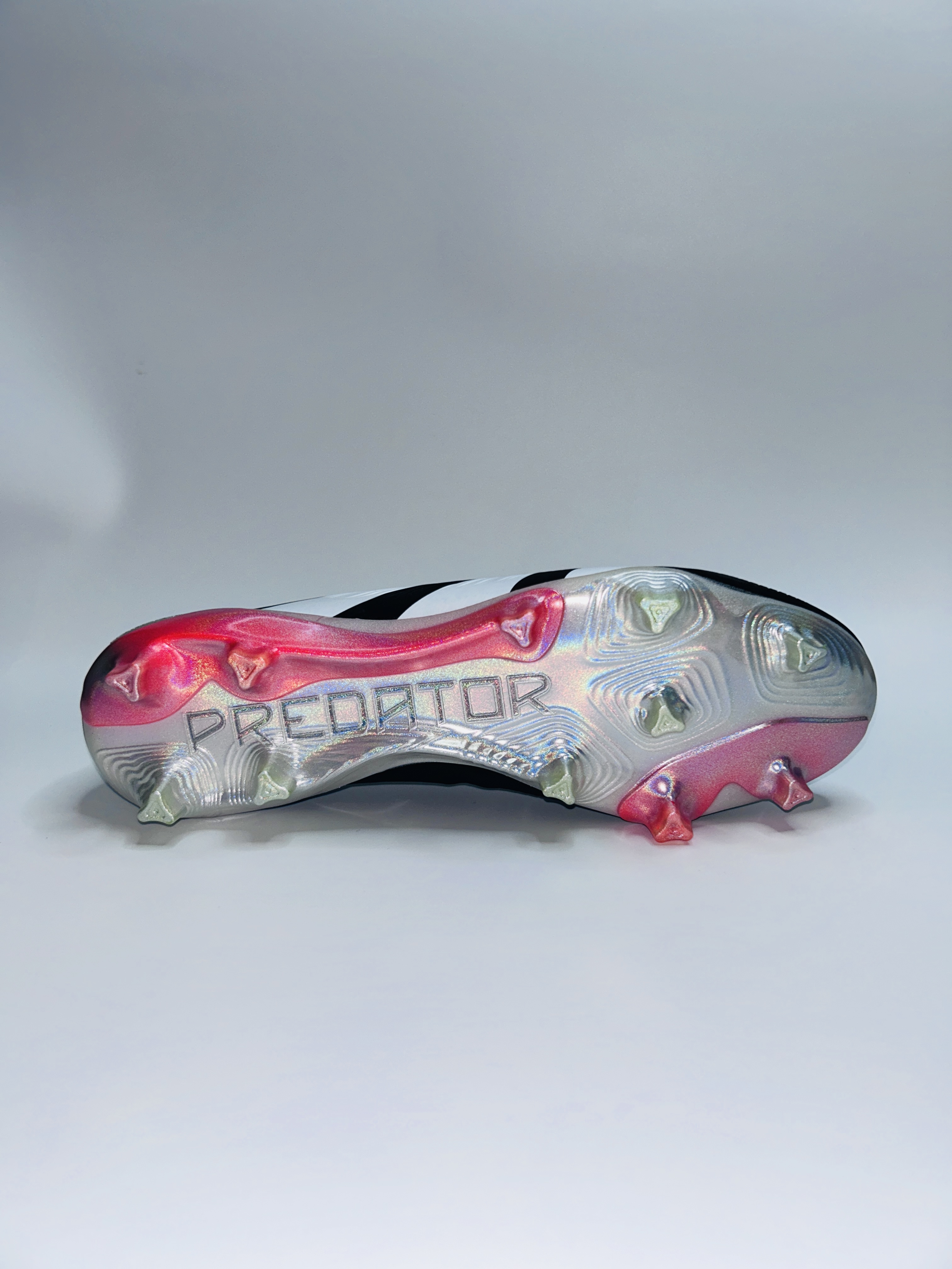 Predator 30 Orange colourway laceless