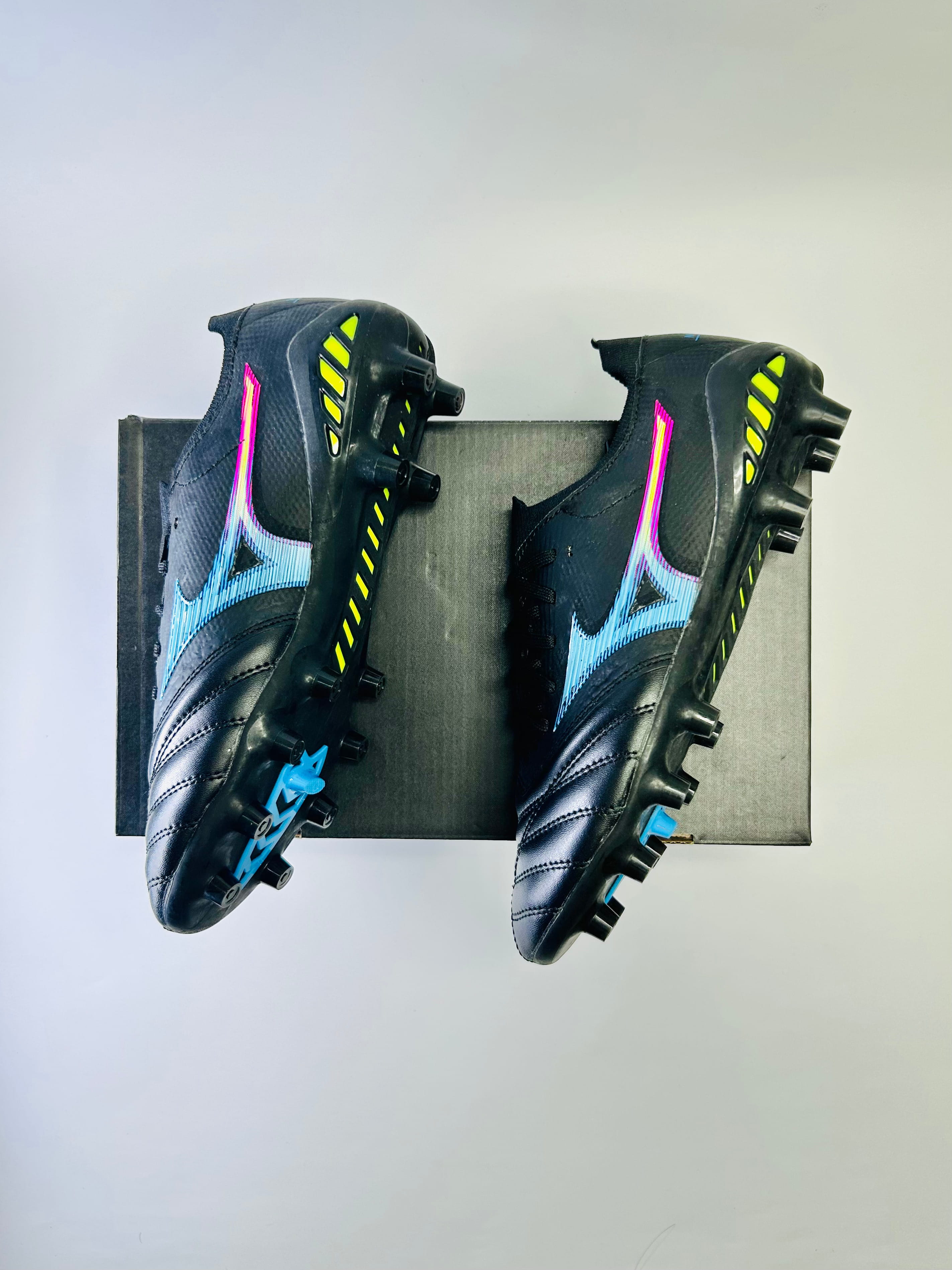 Morelia White Yellow colourway