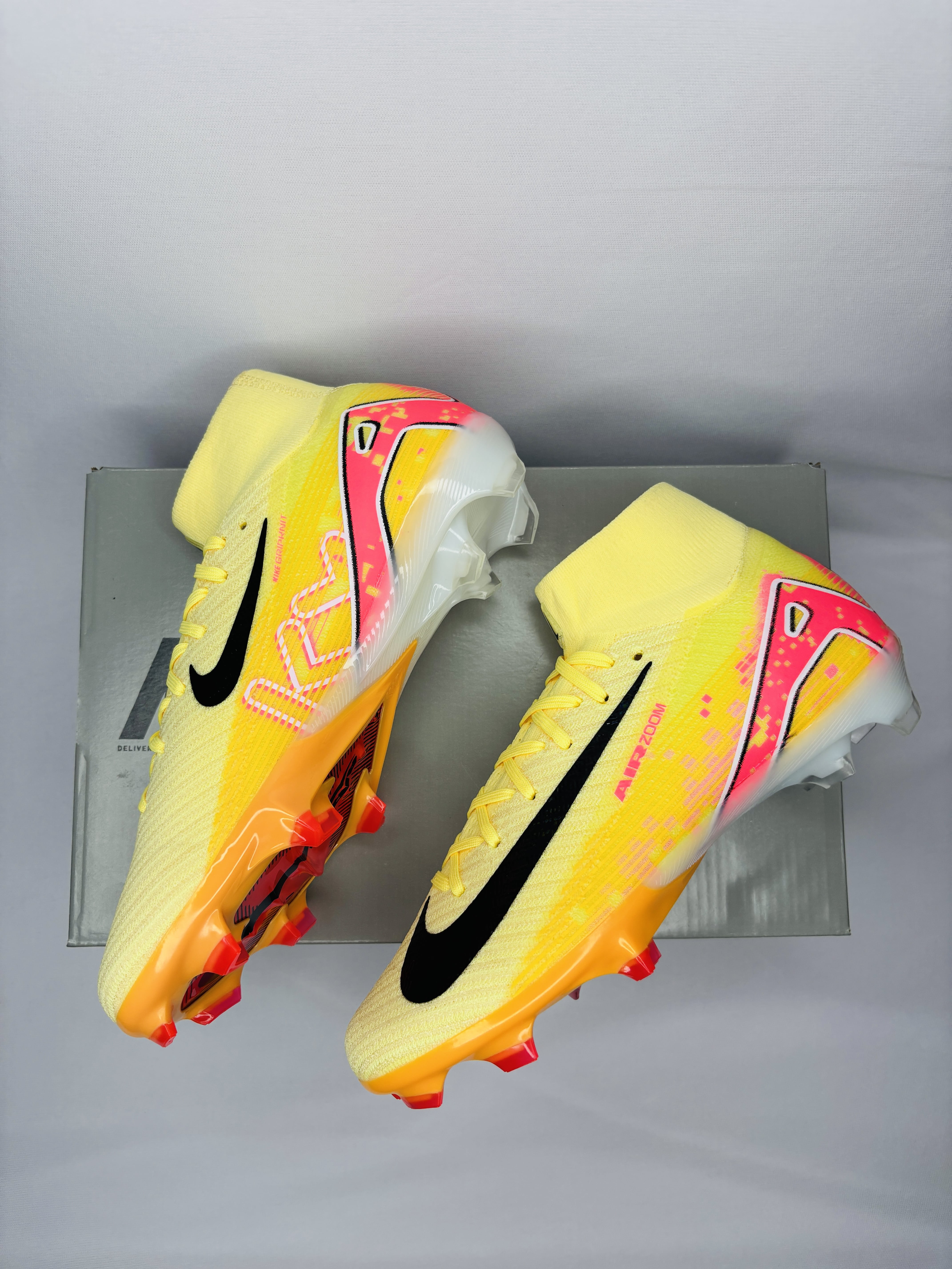 Mercurial Superfly 10 KM Yellow Edition