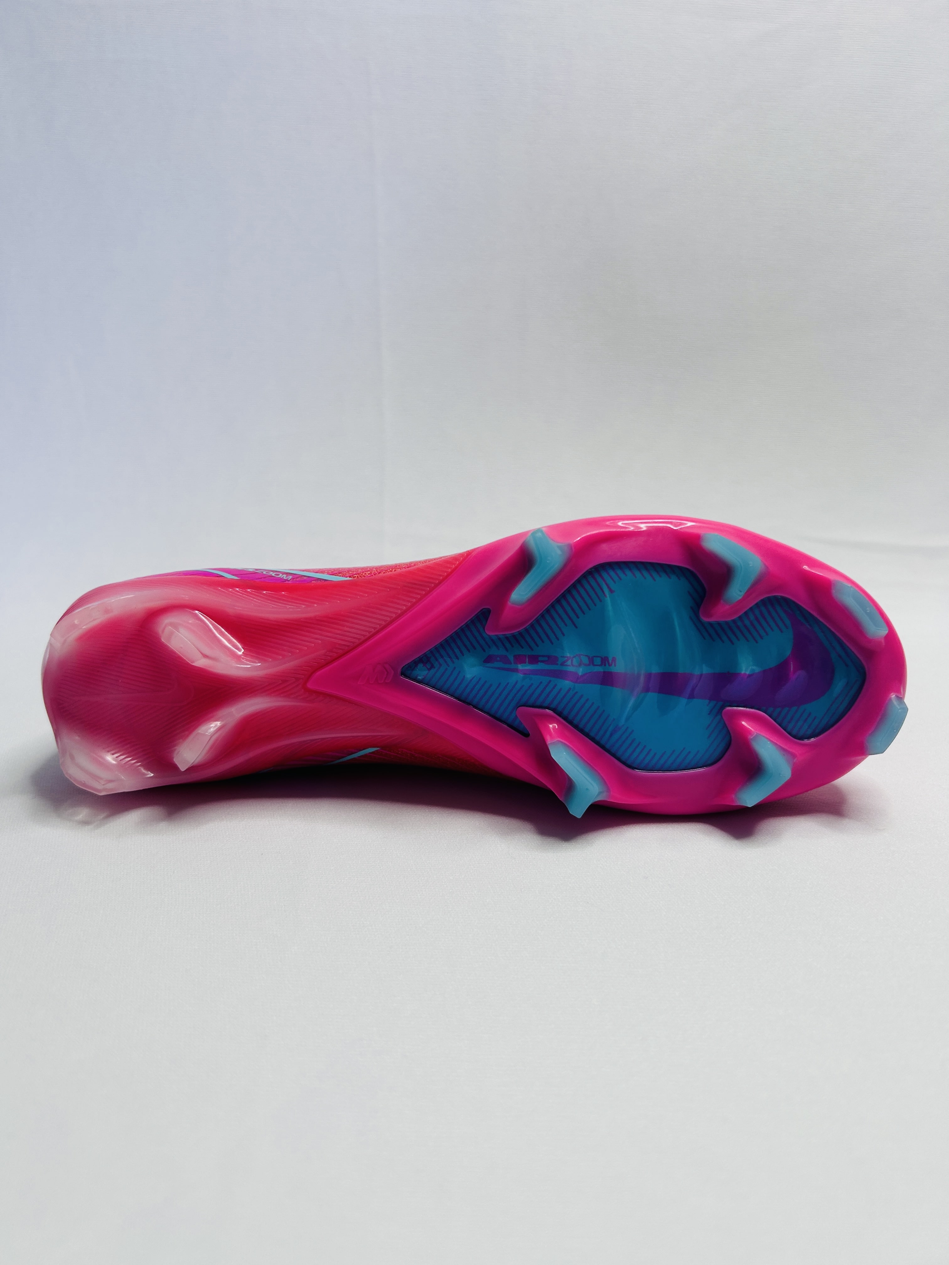 Mercurial Vapor 16 Mad Energy Pack