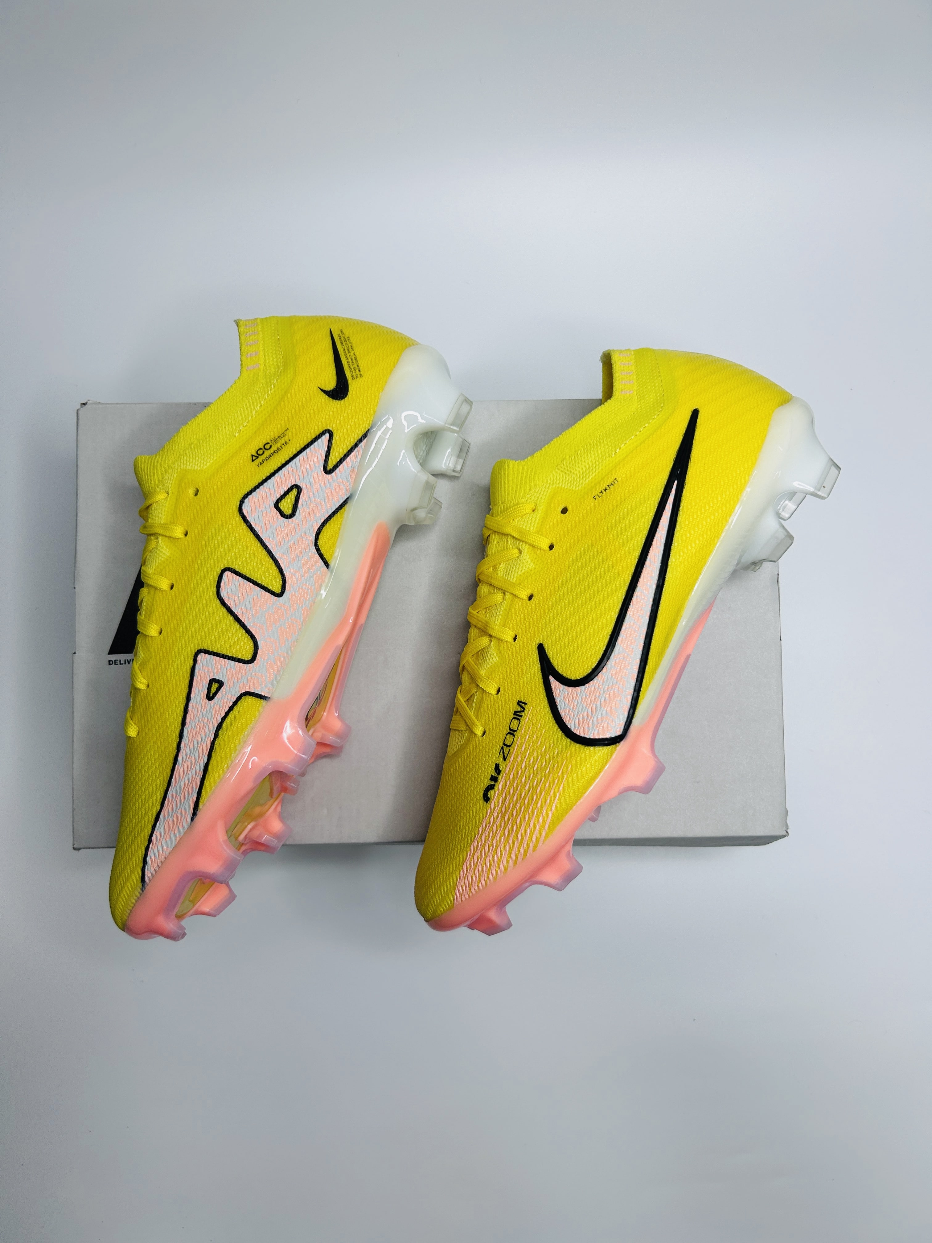 Mercurial Vapor 15 Lucent Pack