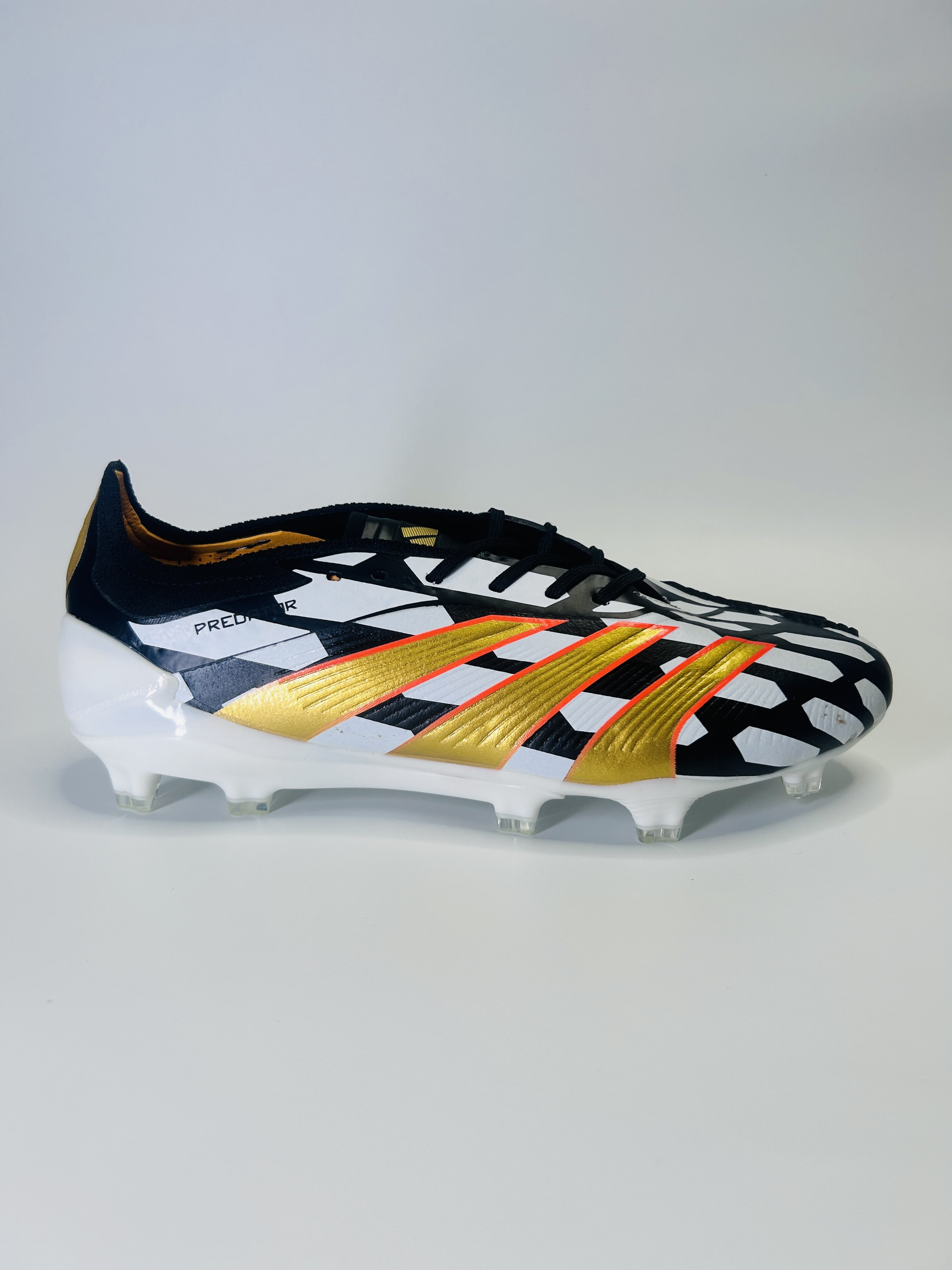 Predator 30 Zebra Laced