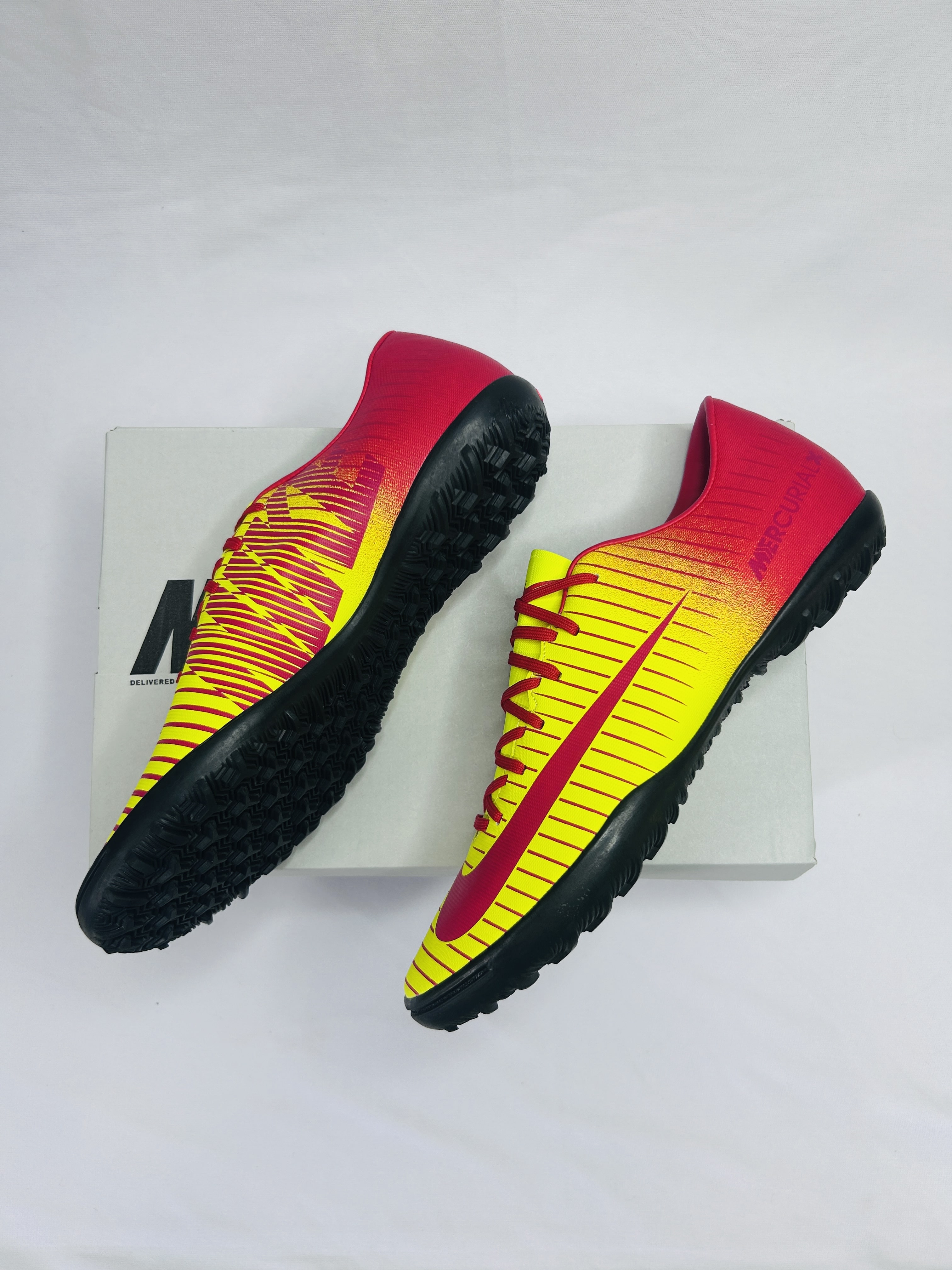 Mercurial vapor 11 Yellow red colourway TF