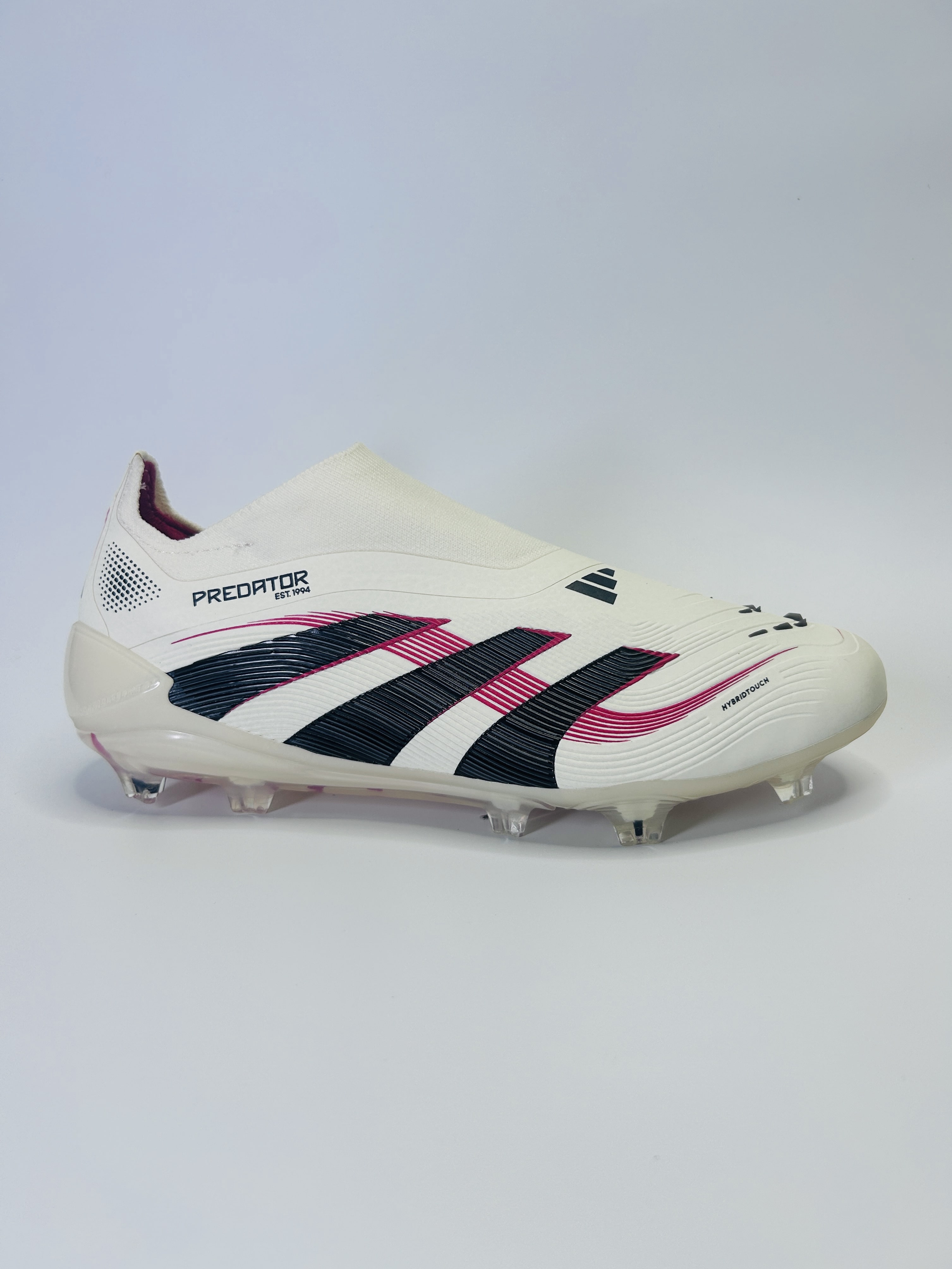 Predator Champagne 2025 edition Laceless