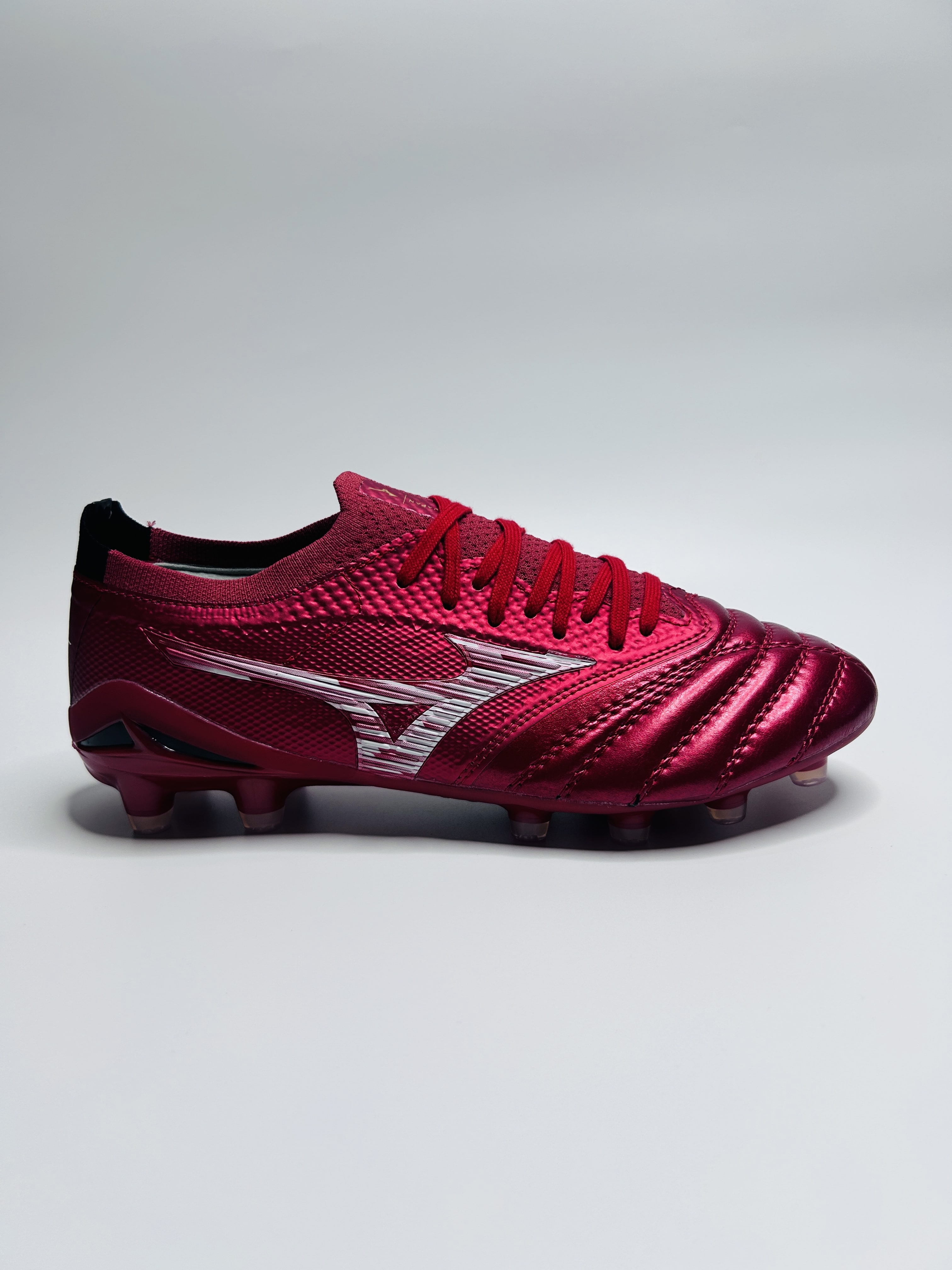 Mizuno Red White colourway