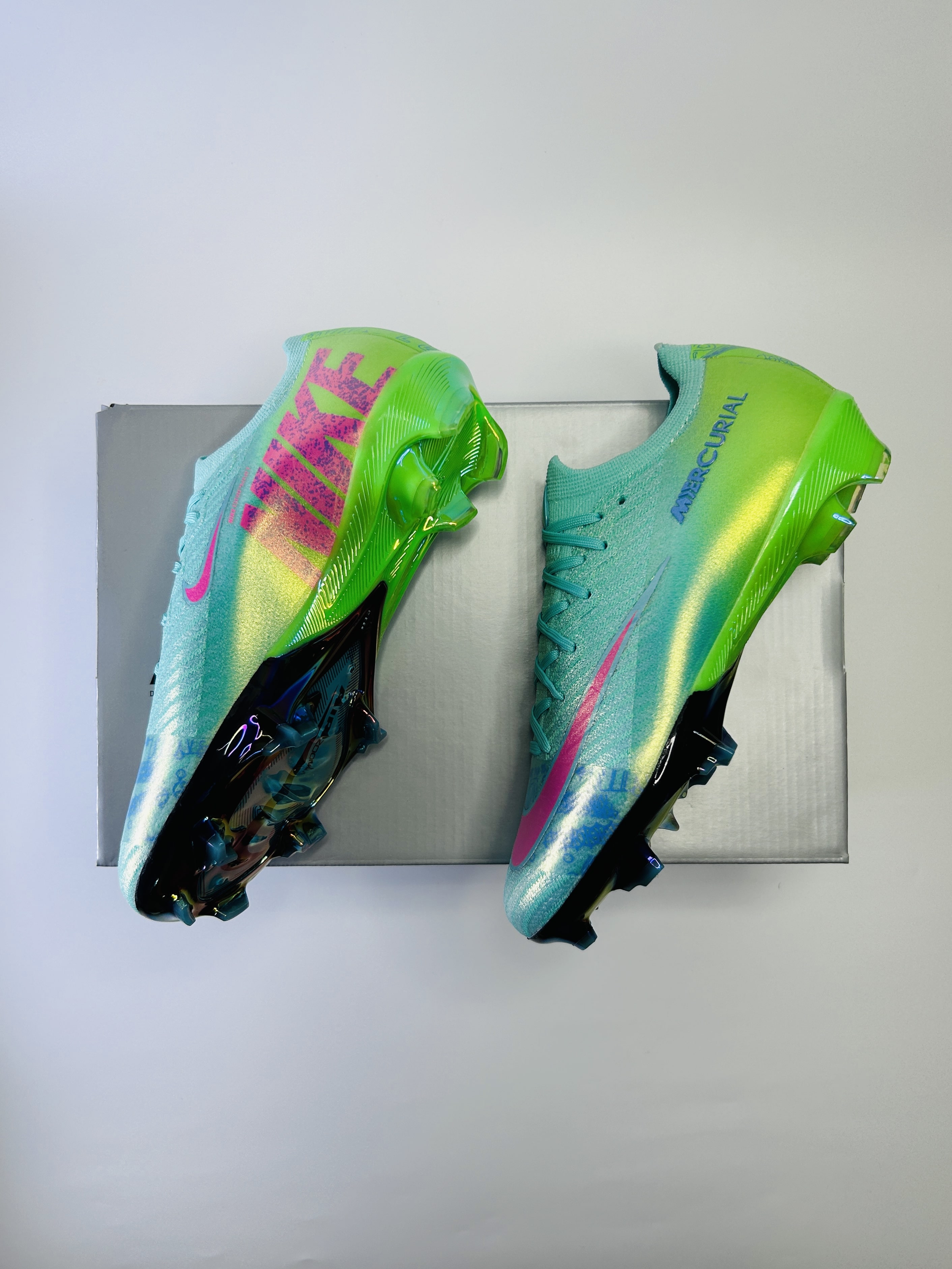 Mercurial Vapor 16 Green Cosmic Pack