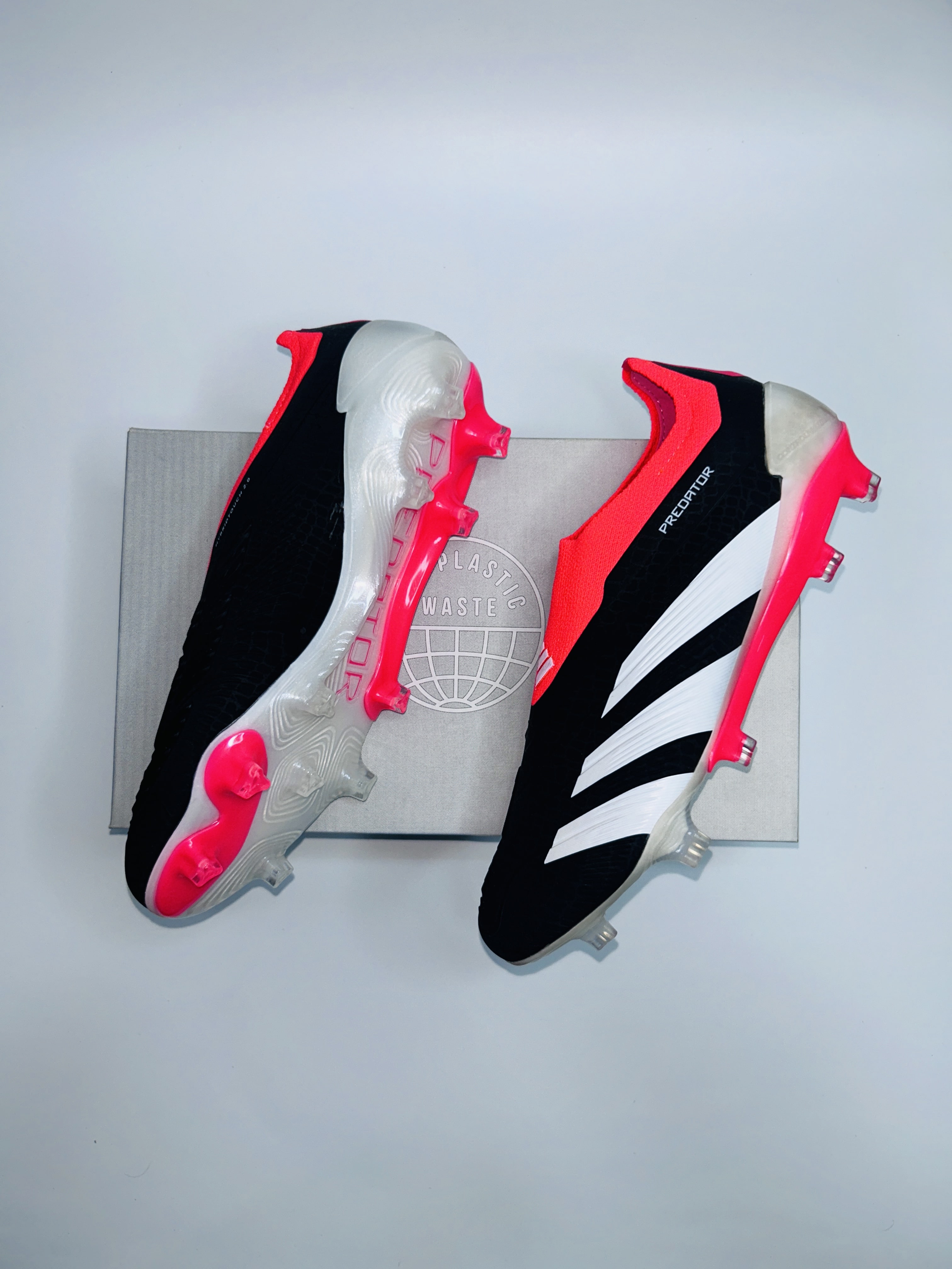 Predator 30 Blackpink Colourway Laceless