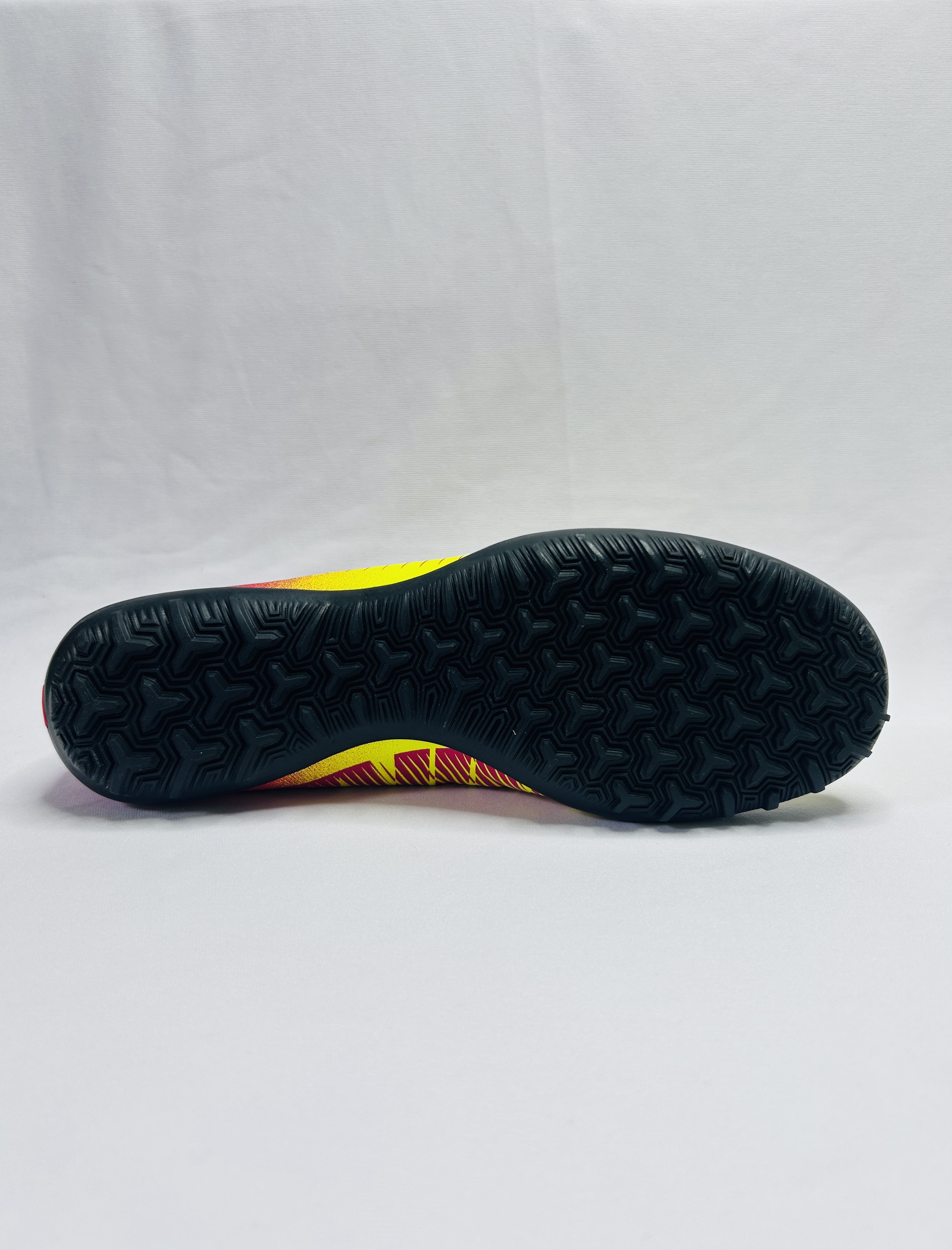 Mercurial vapor 11 Yellow red colourway TF