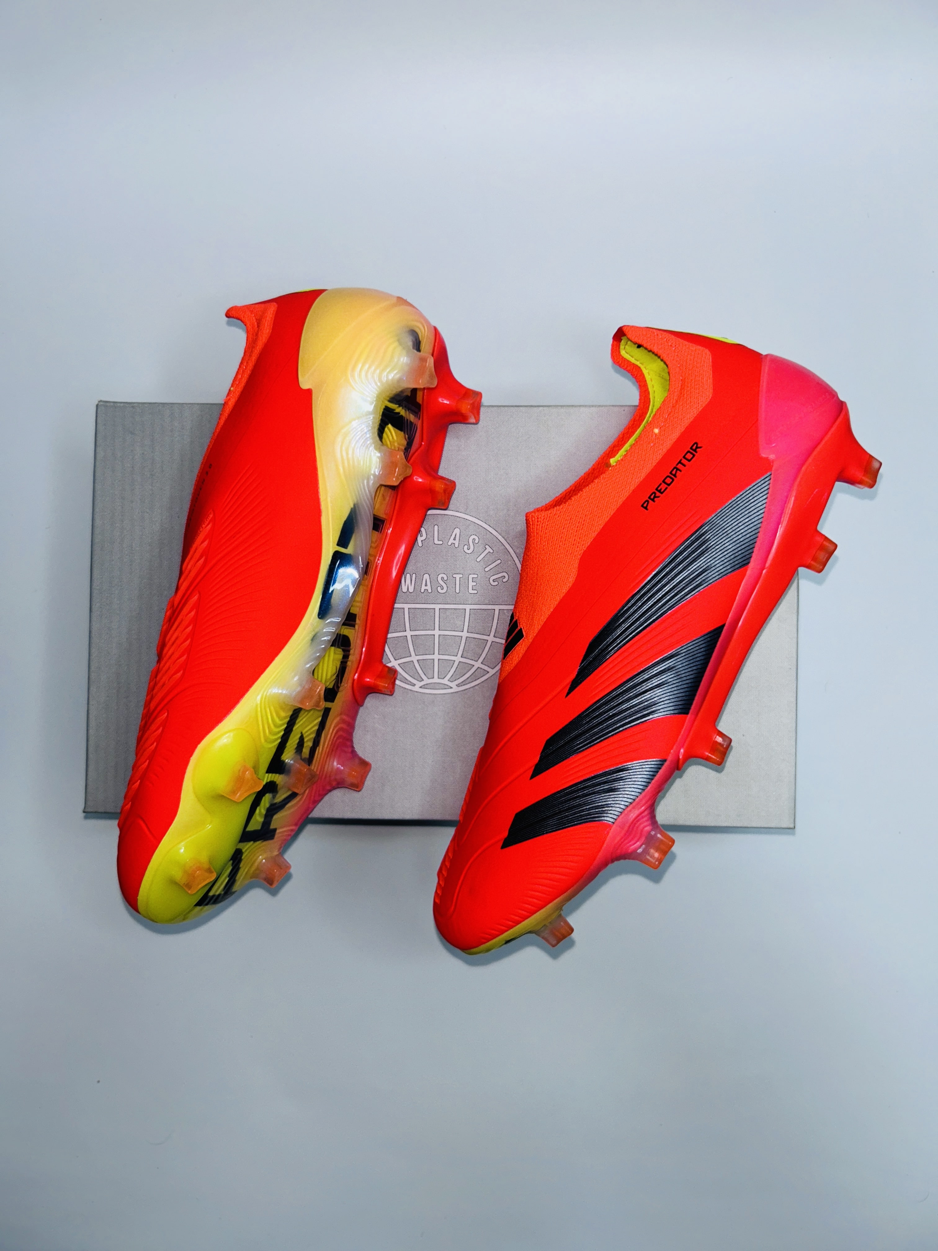 Predator 30 Solar Laceless