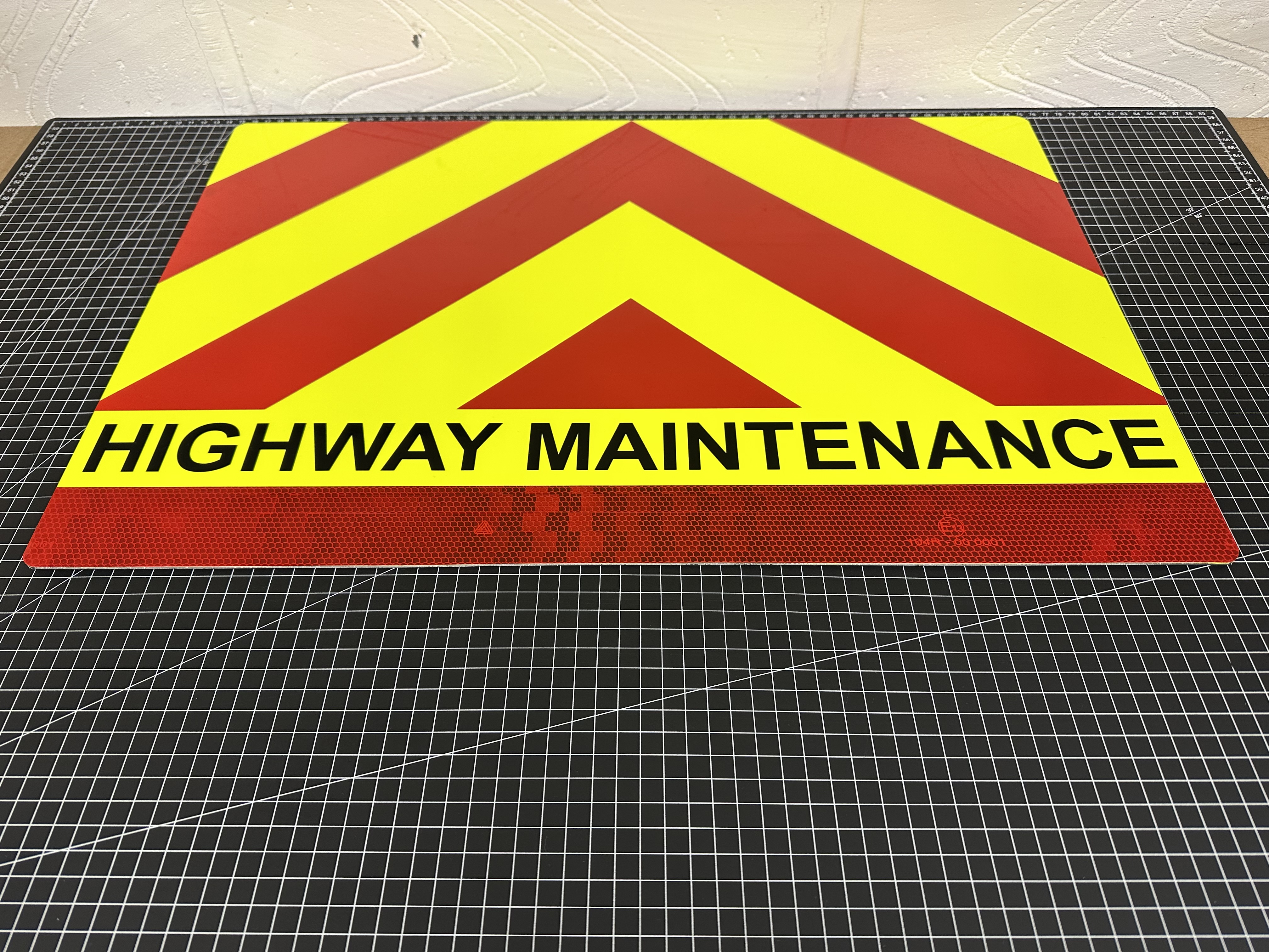 1x Reflective Highway Maintenance sign on 3mm ACP 600x400mm