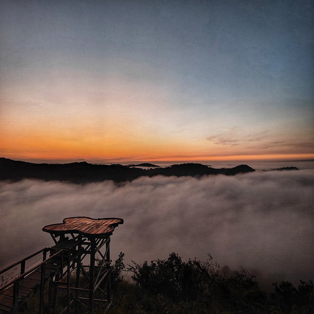 Kediwung Sunrise and Jomblang Cave Day Tour