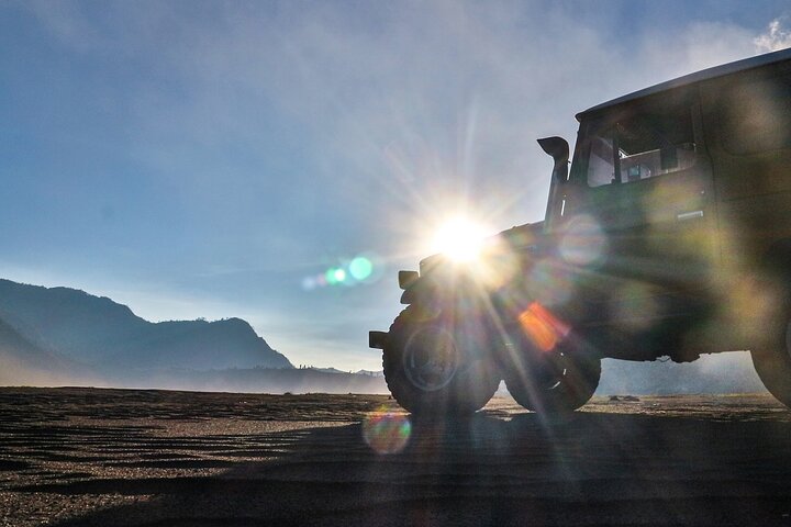5 Days Borobudur, Prambanan, Tumpaksewu, Bromo, Ijen Tour to Bali