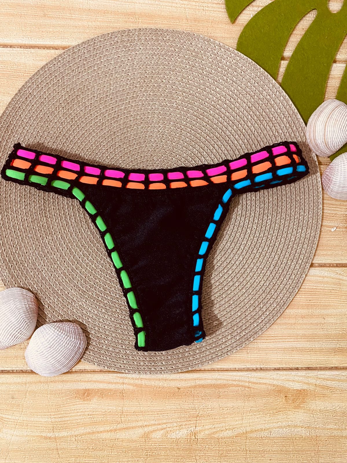 Calcinha Tradicional Black Neon