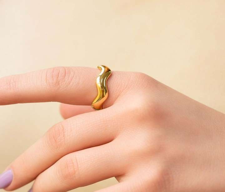 Anel Ondulado Ouro - An011
