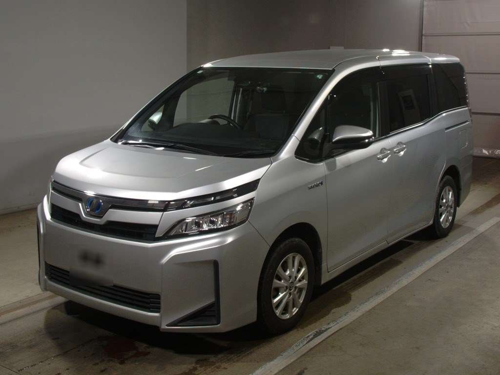 Toyota Voxy Hybrid