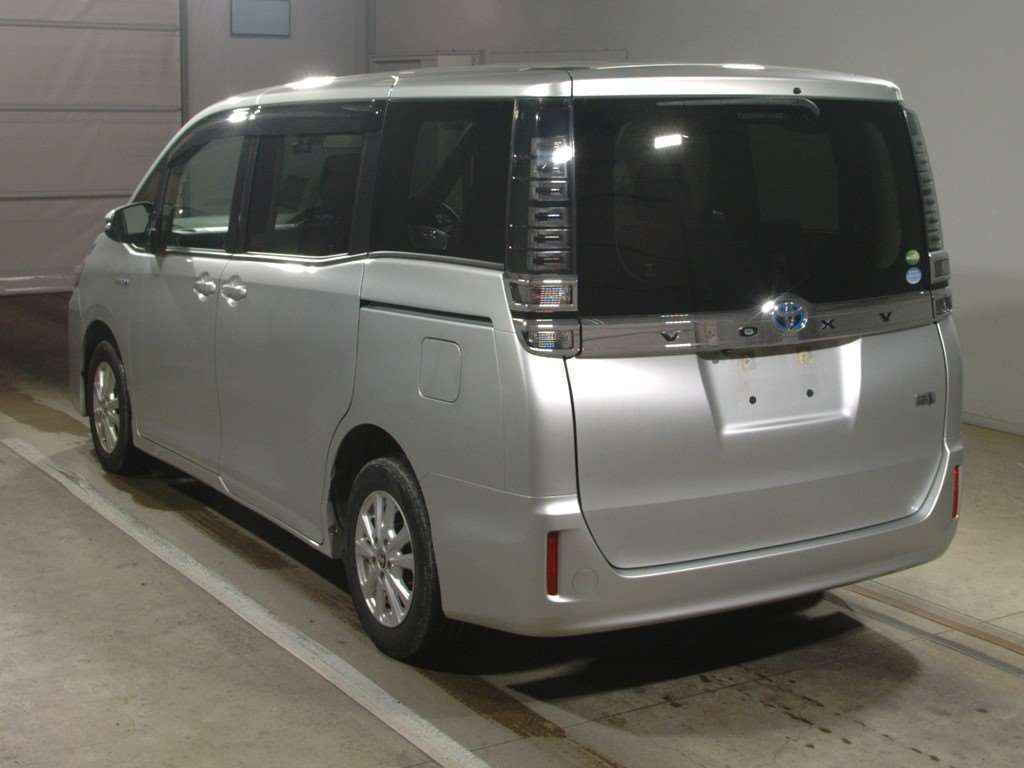 Toyota Voxy Hybrid