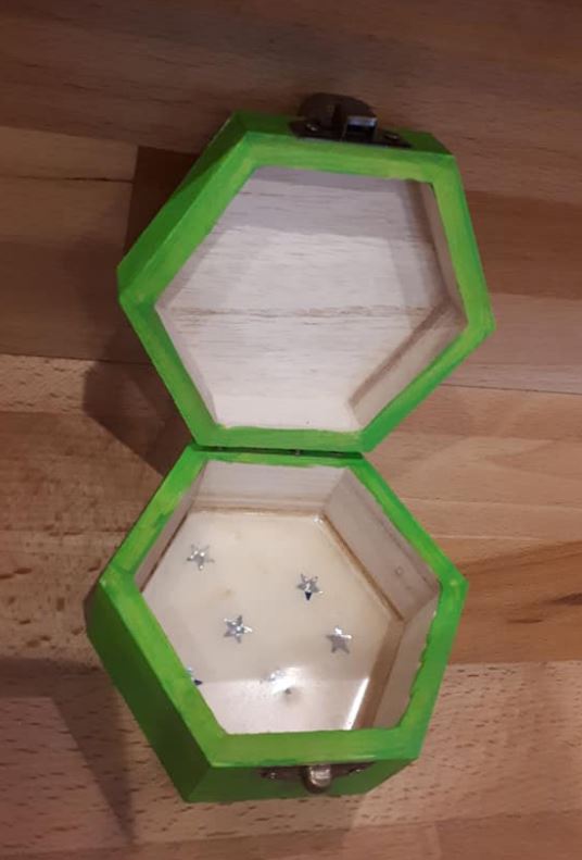 Set zum ersten Jahrestag