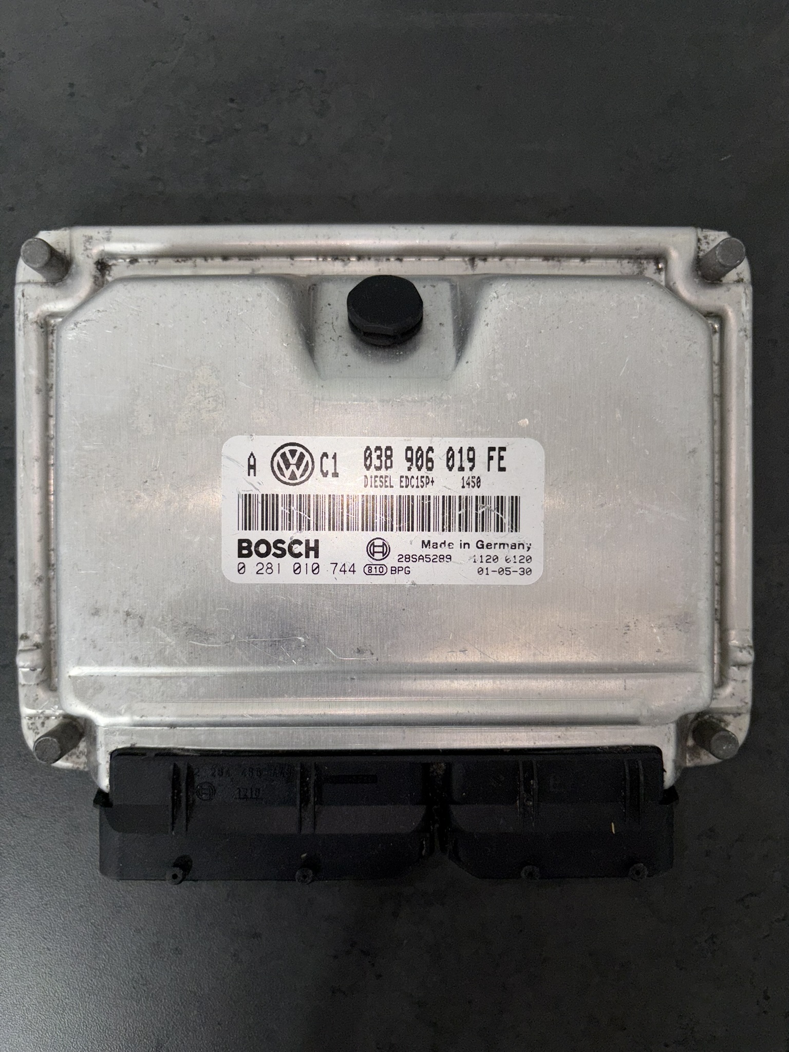 ECU 038906019FE 0281010744 EDC15P+ IMMO OFF