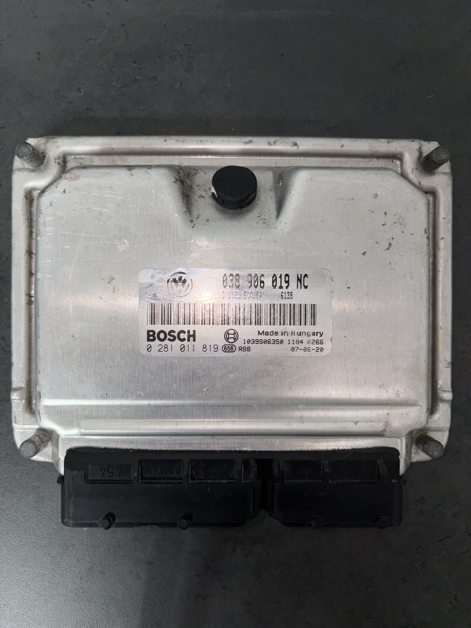 ECU 038906019NC 0281011819 EDC15P+ IMMO OFF