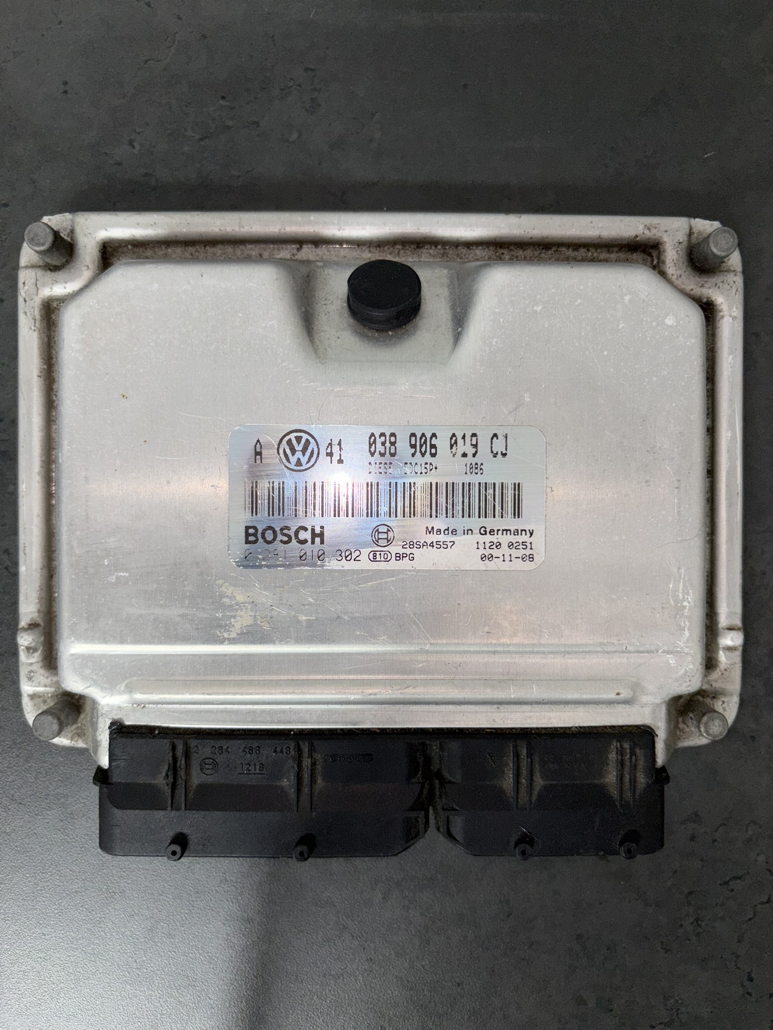 ECU 038906019CJ 0281010302 EDC15P+ IMMO OFF