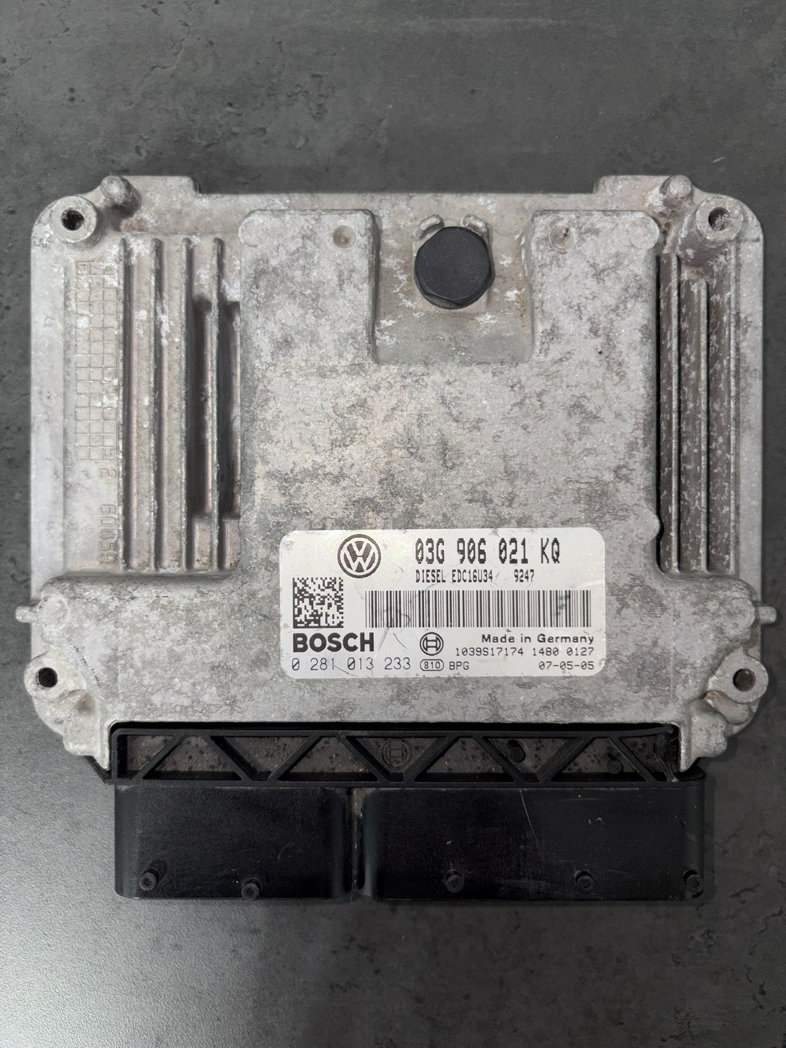 ECU 03G906021KQ 0281013233 EDC16U34 IMMO OFF
