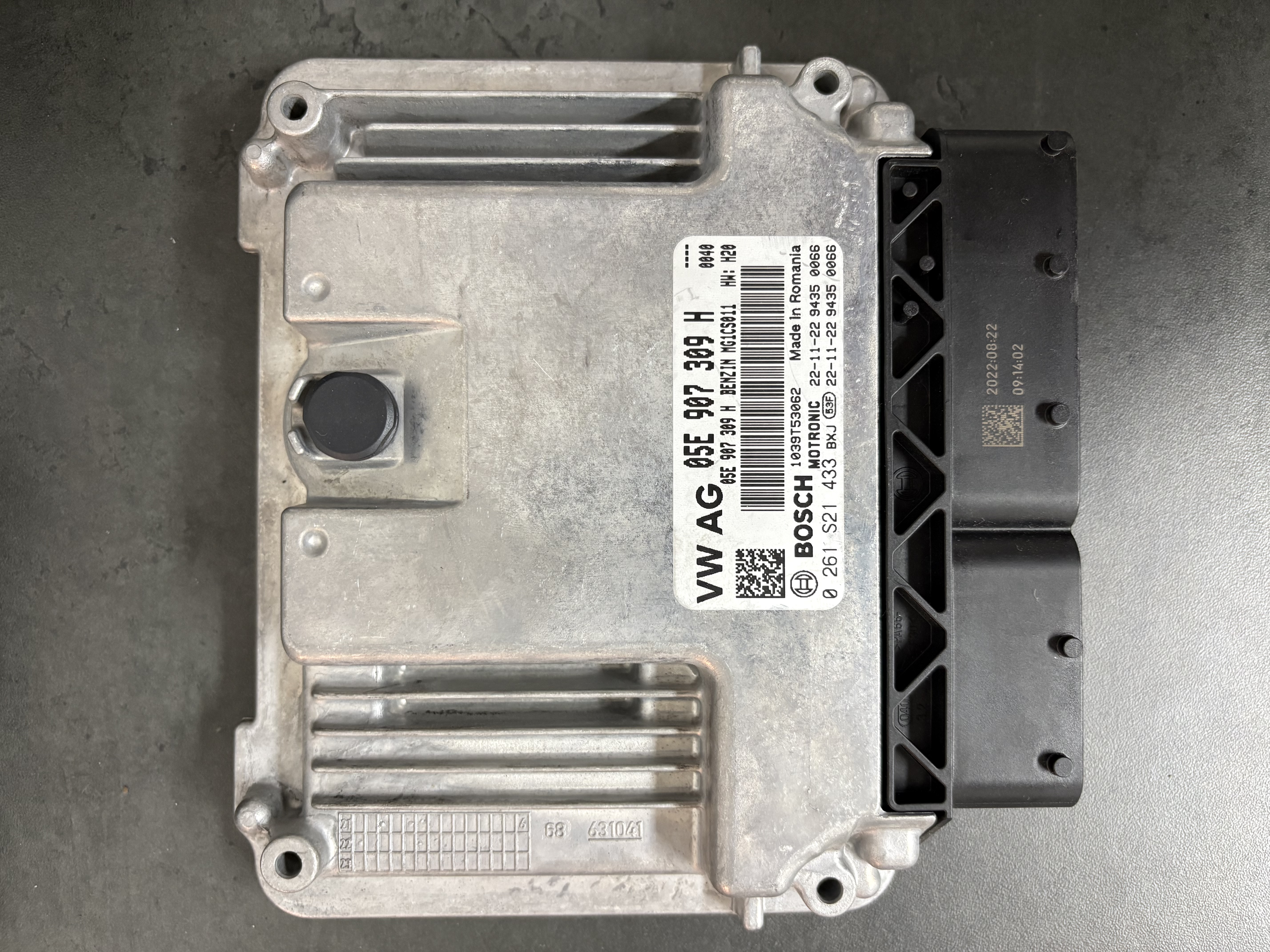 ECU 05E907309H 0261S21433 MG1CS011 - A CODER