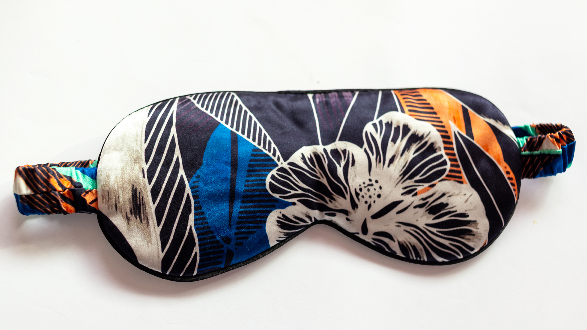 Máscara para dormir de seda: tu santuario nocturno