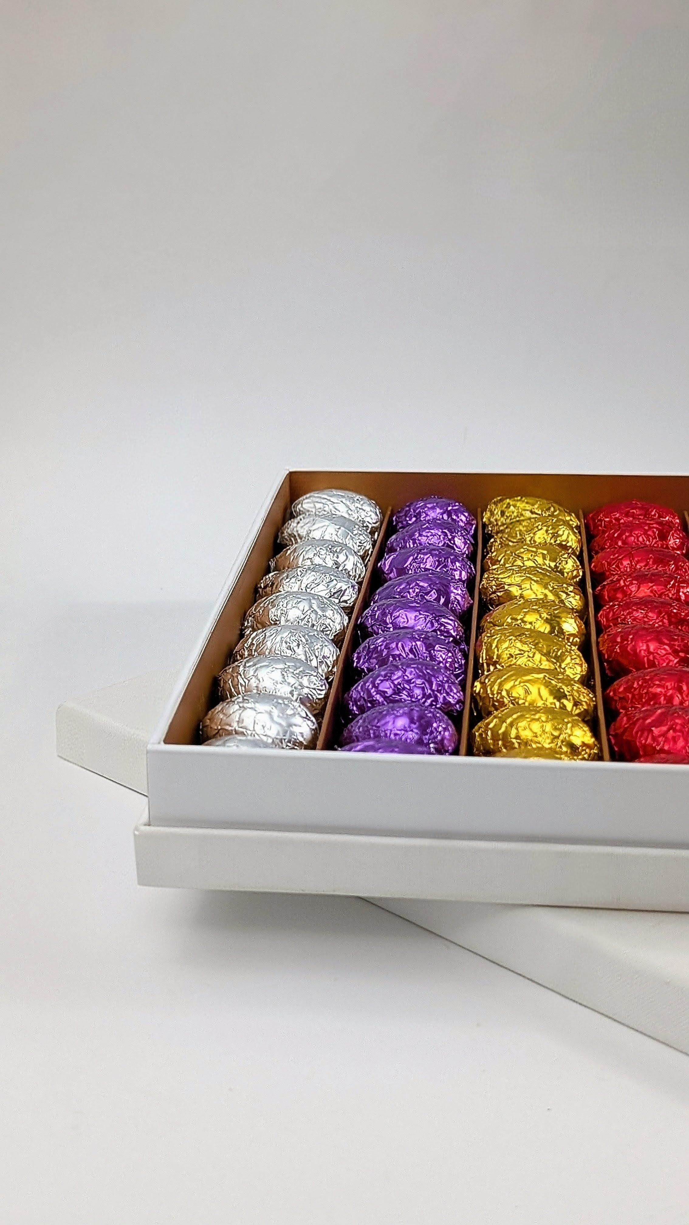 Coffret d’œufs fourrés – 7 saveurs