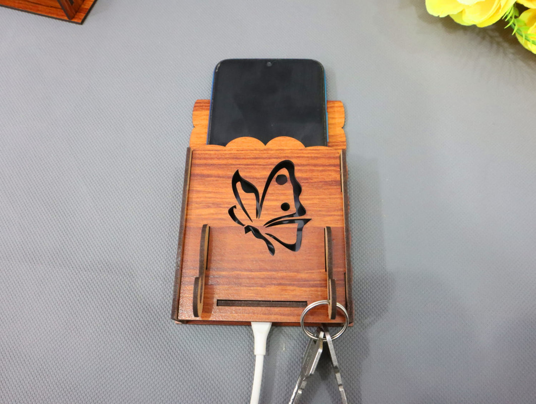 Sharad Arts Wooden Love Heart Showpiece with Stand - Romantic Black Art Crafts Gift for Couples, Ideal for Valentine's Day, Weddings, and Anniversaries