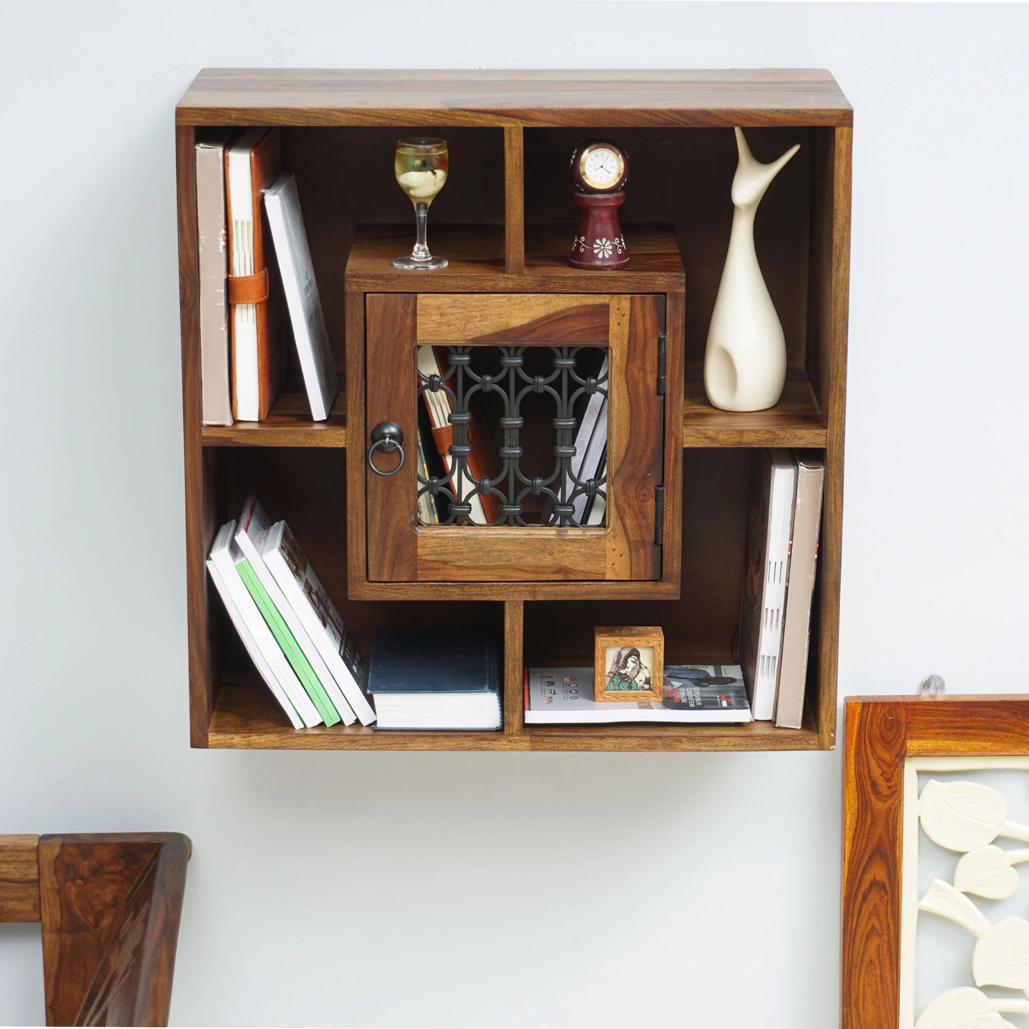 RetroVesta Wooden Wall-Mounted Shelf