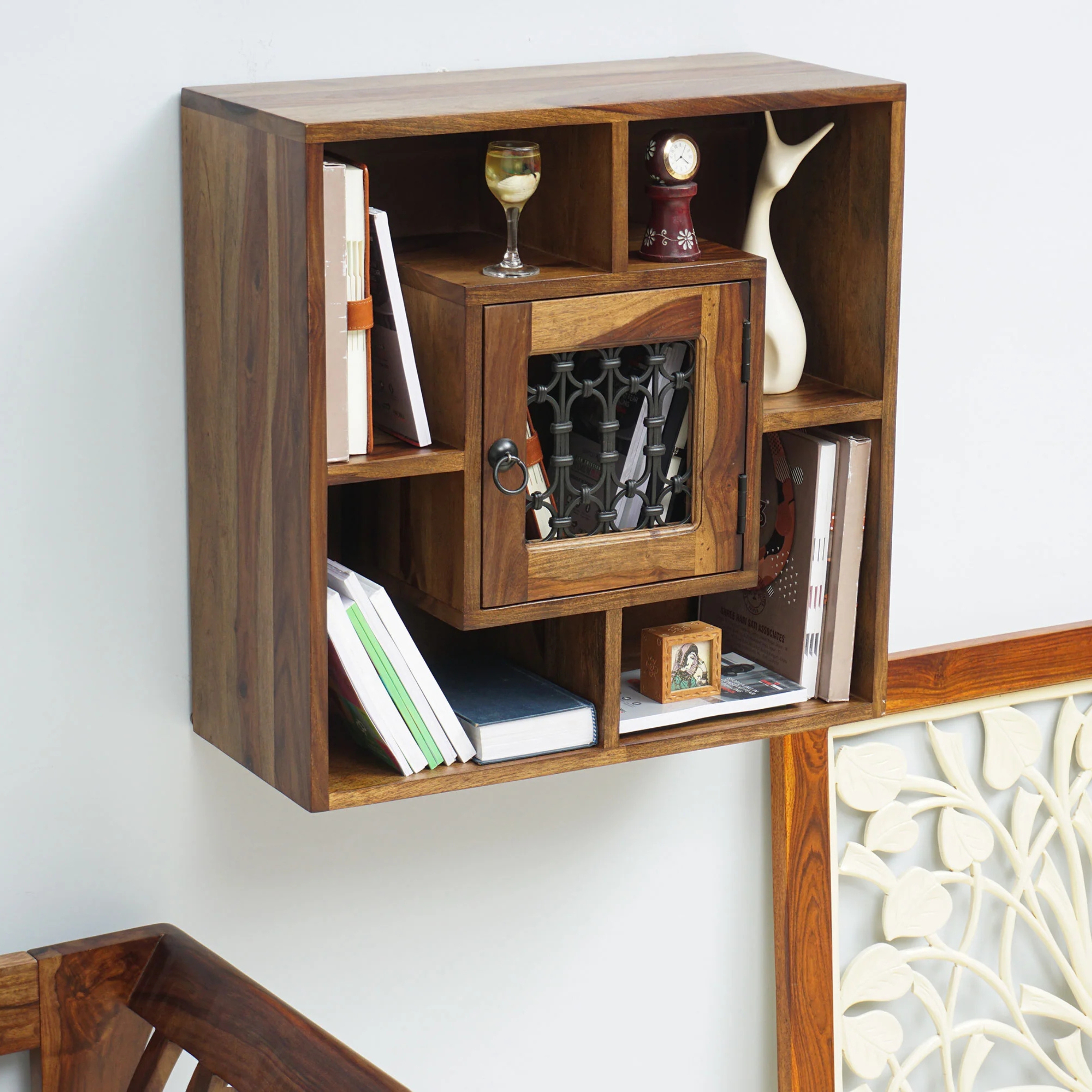 RetroVesta Wooden Wall-Mounted Shelf