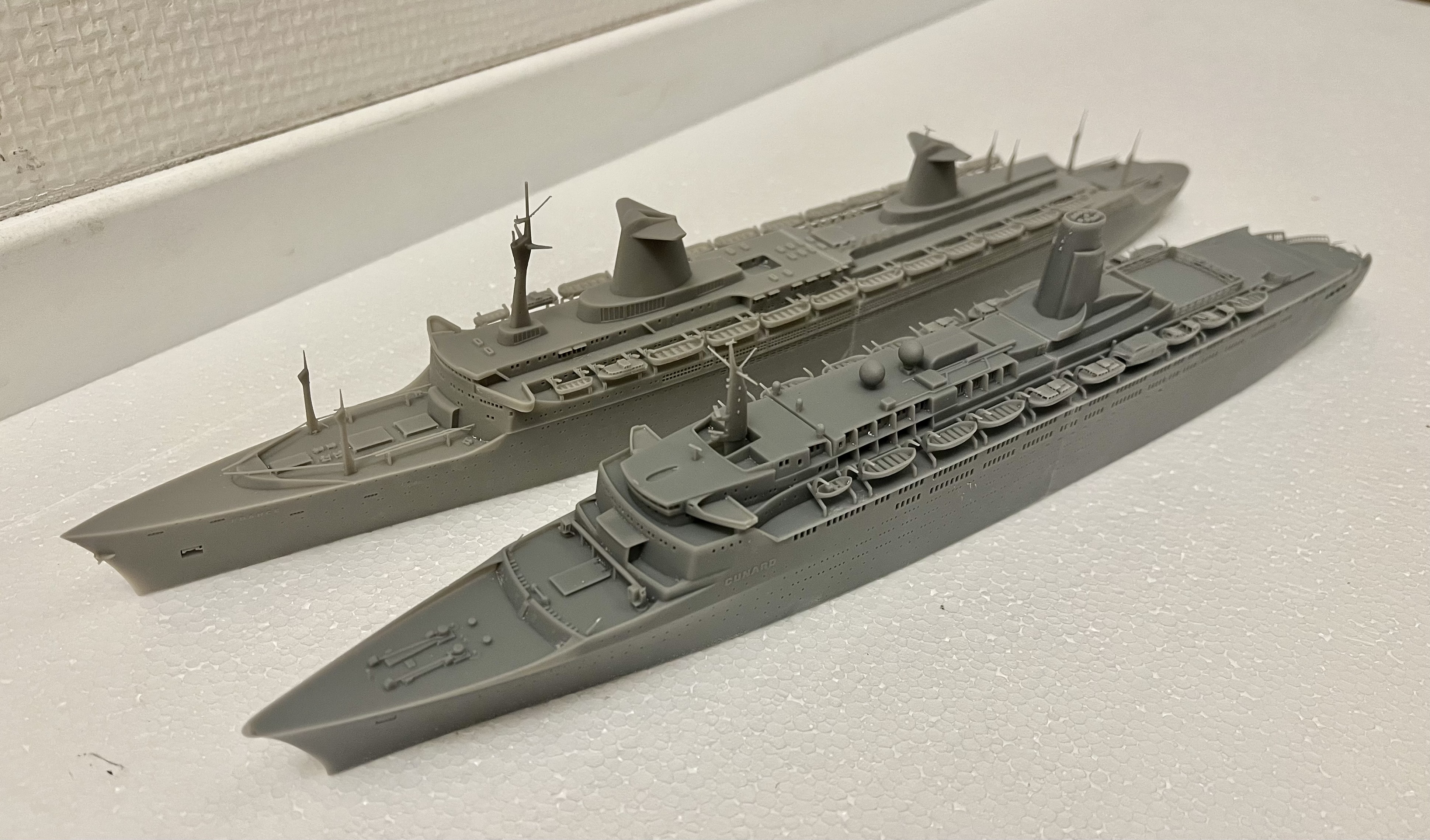 RMS Queen Elizabeth 2 (Cunard)