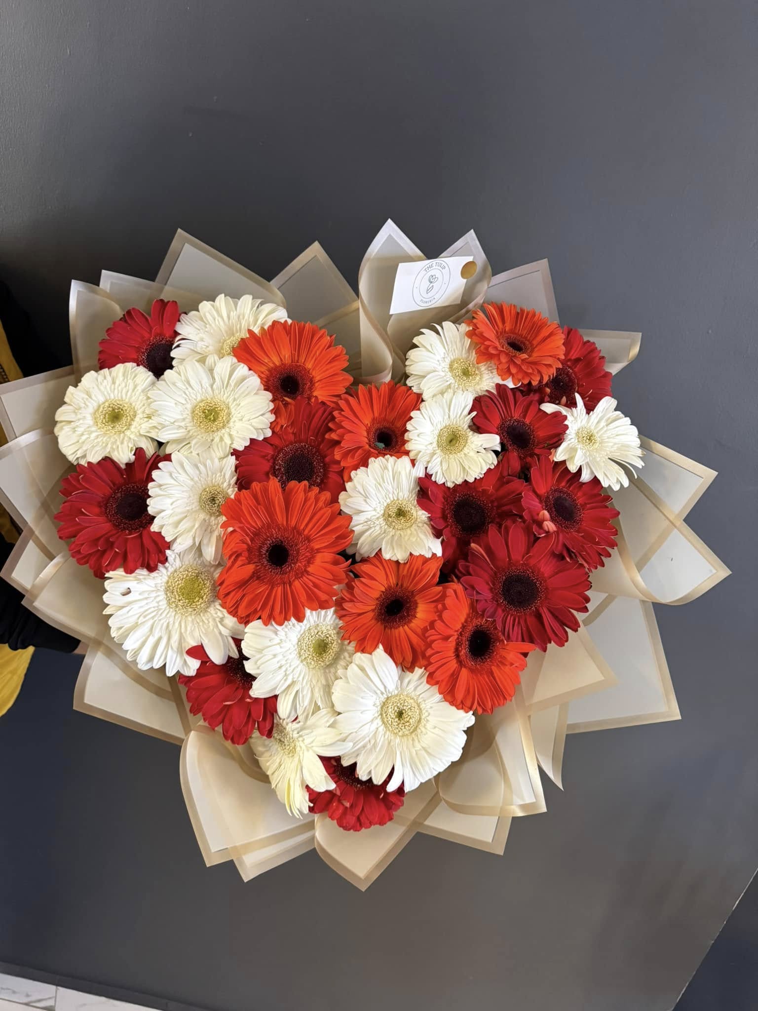 corazón de gerberas 