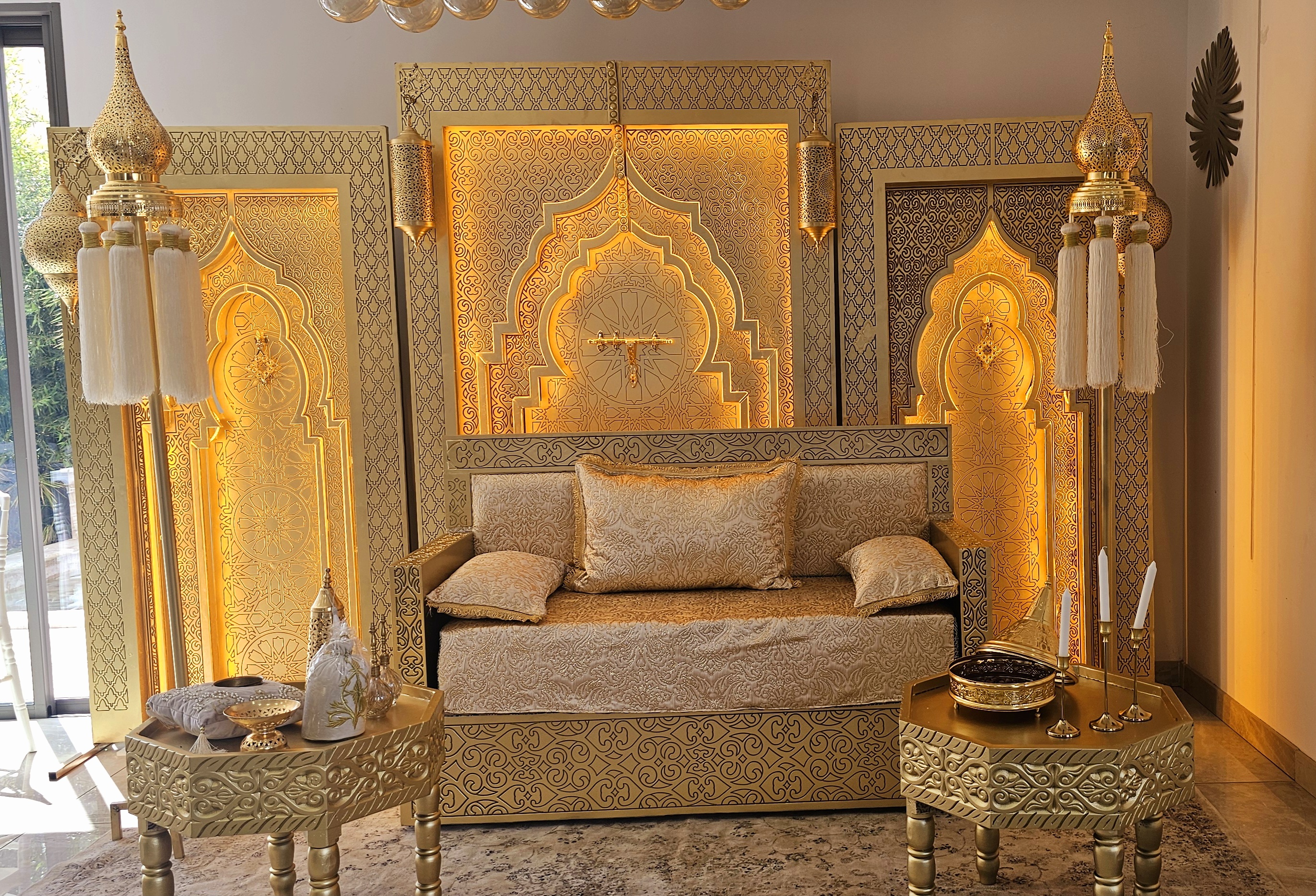 Trône Oriental Royal avec Décor Lumineux