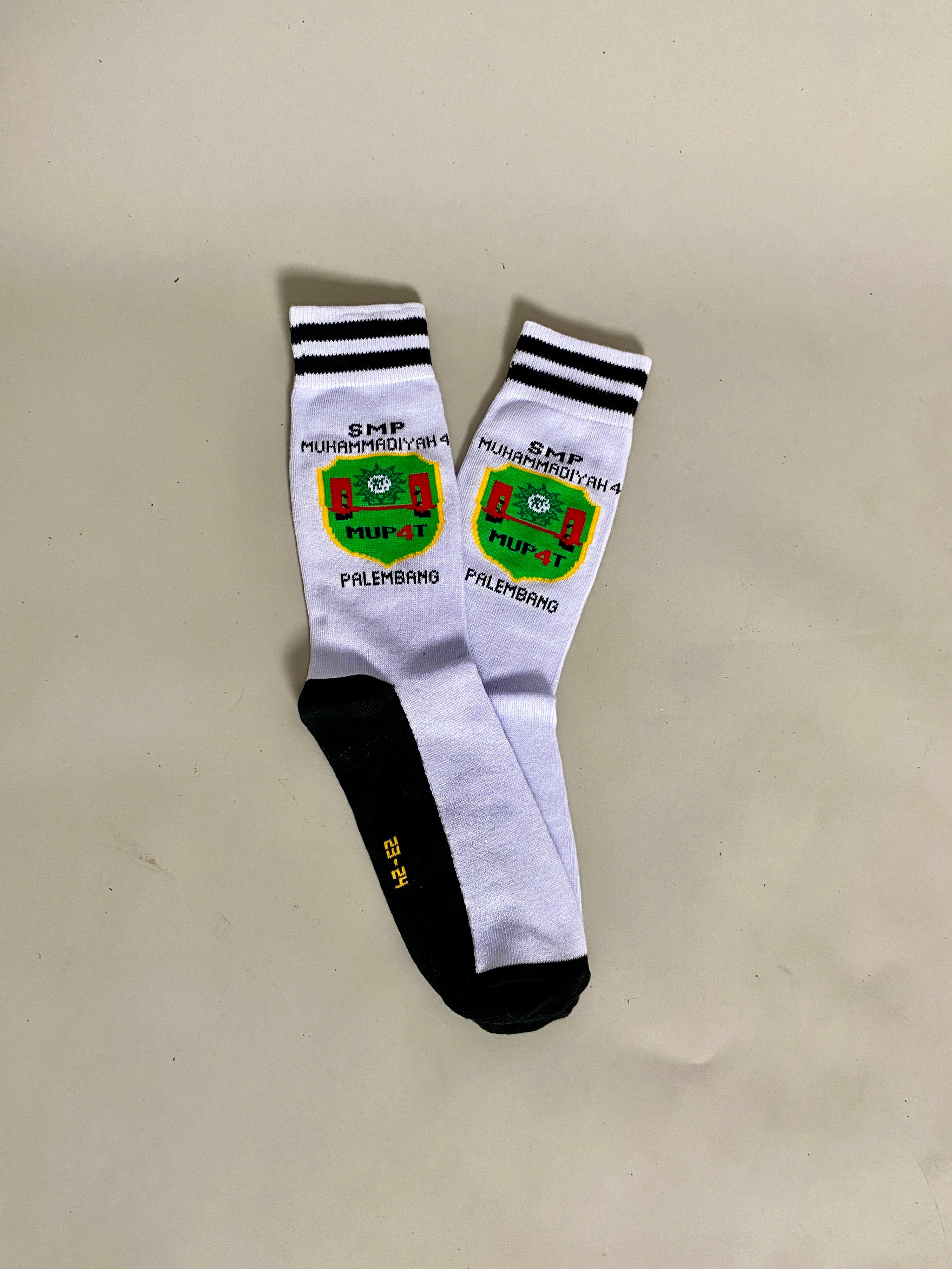 Kaos Kaki Sekolah