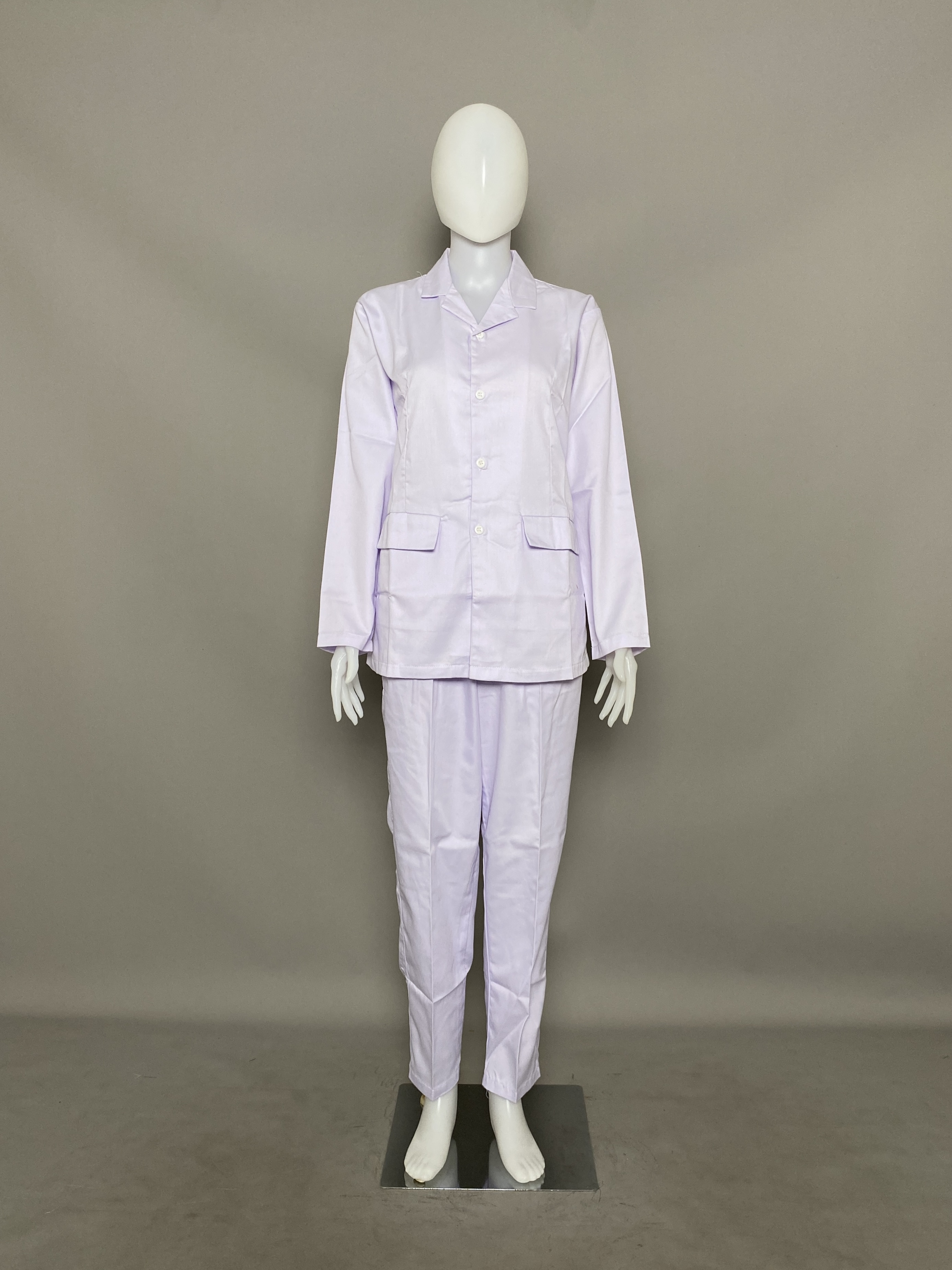 Celana Putih Perempuan