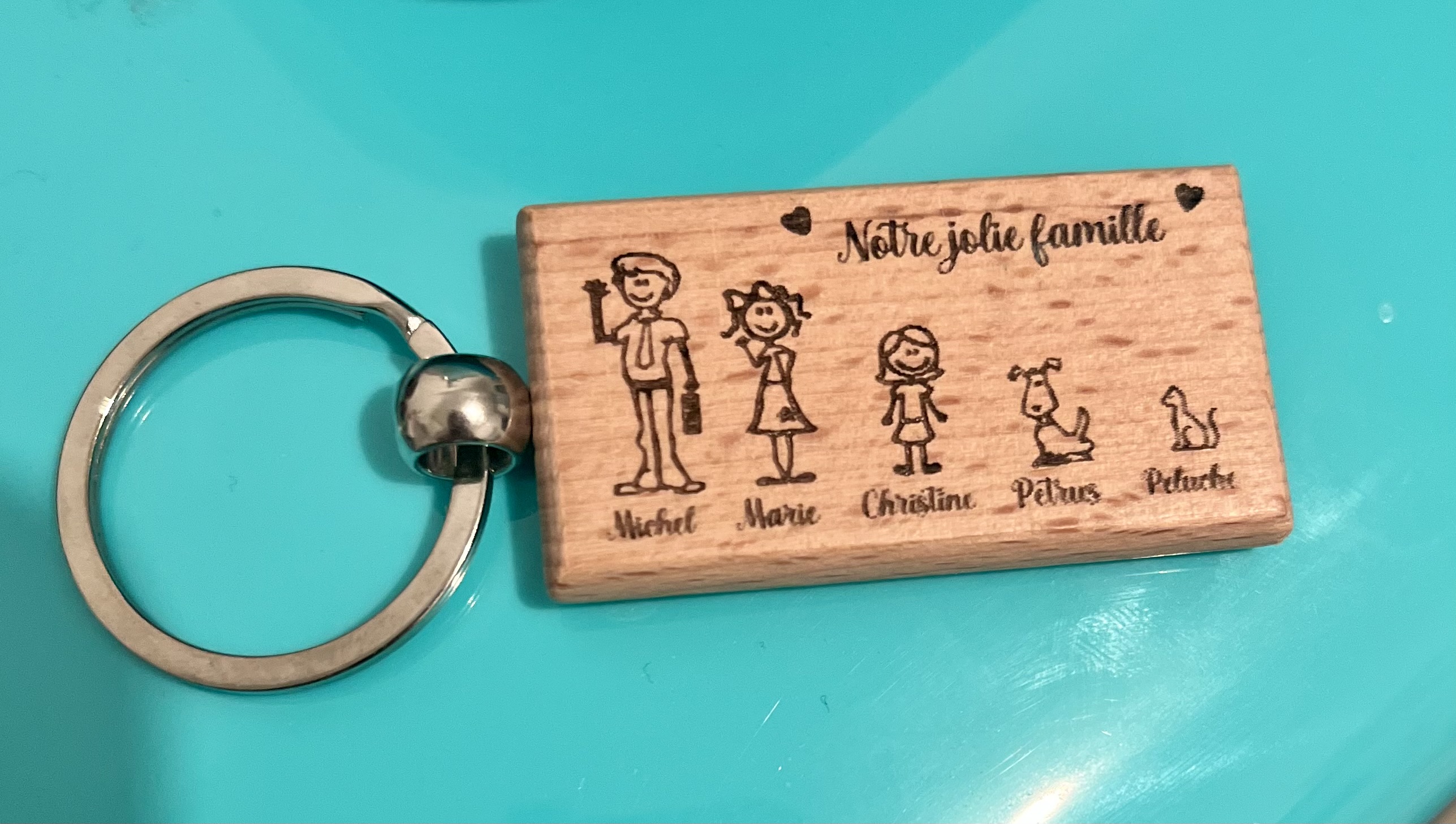 Porte-clé bois Notre jolie famille ❤️ - à personnaliser