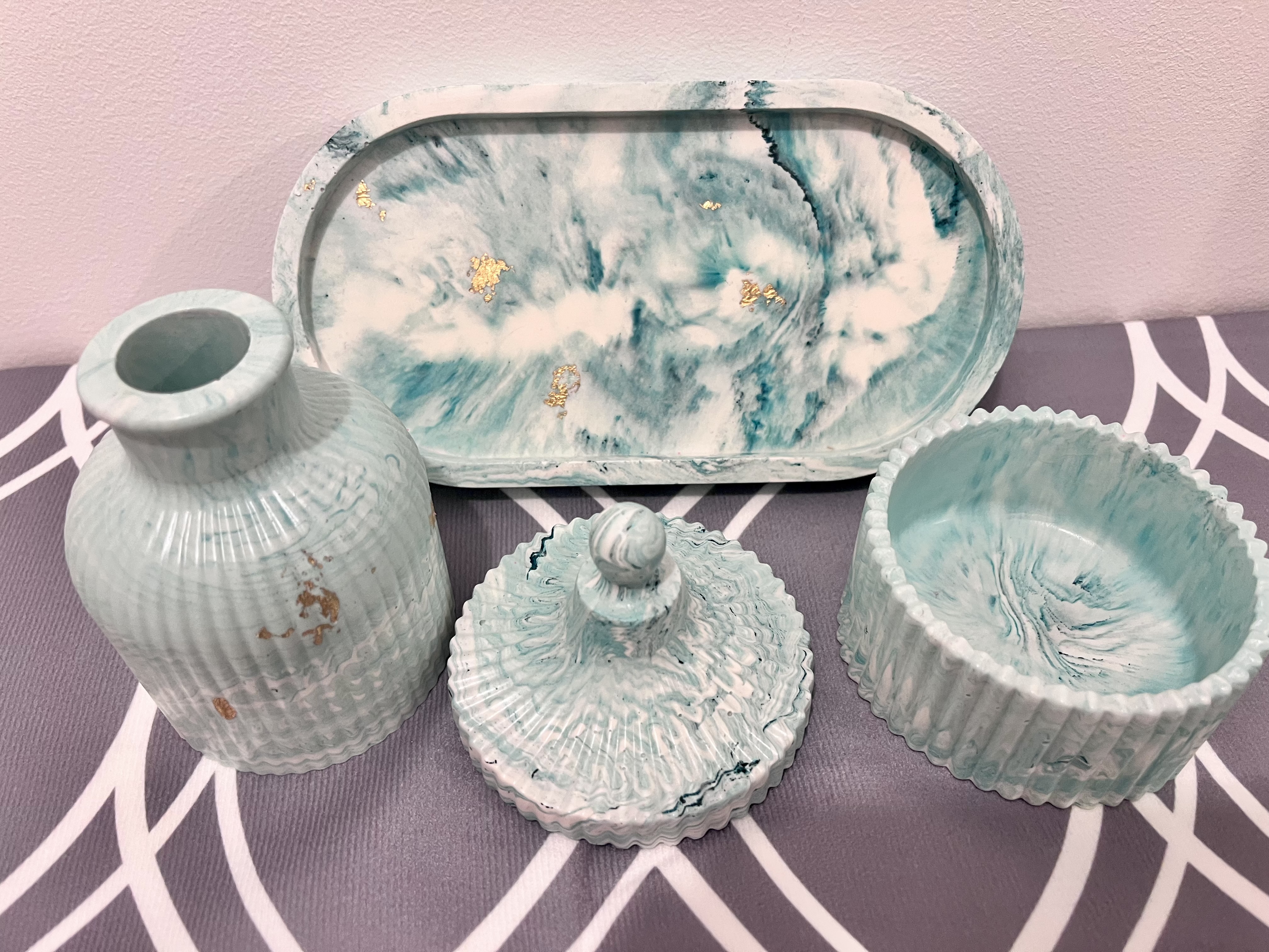 Set 3 pièces Jesmonite Little Bottle Pot and plate 