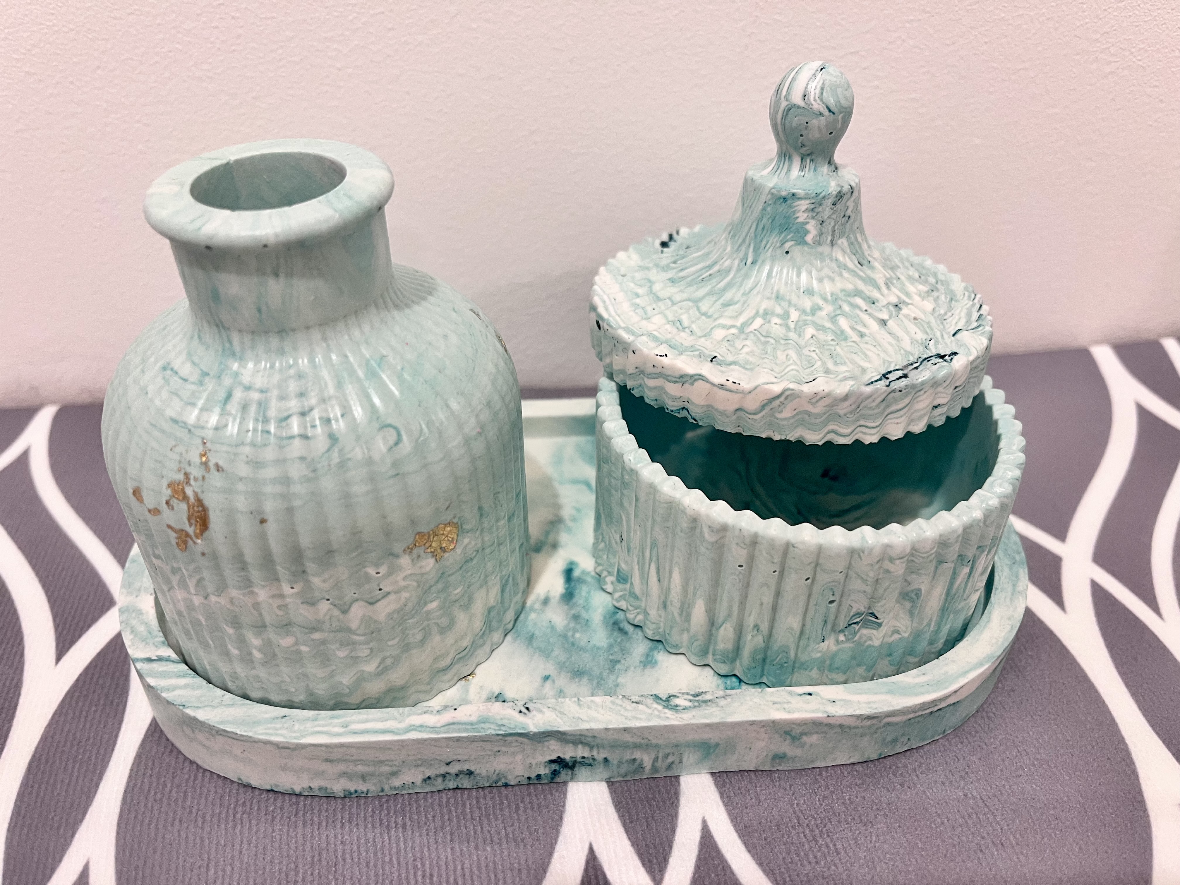 Set 3 pièces Jesmonite Little Bottle Pot and plate 