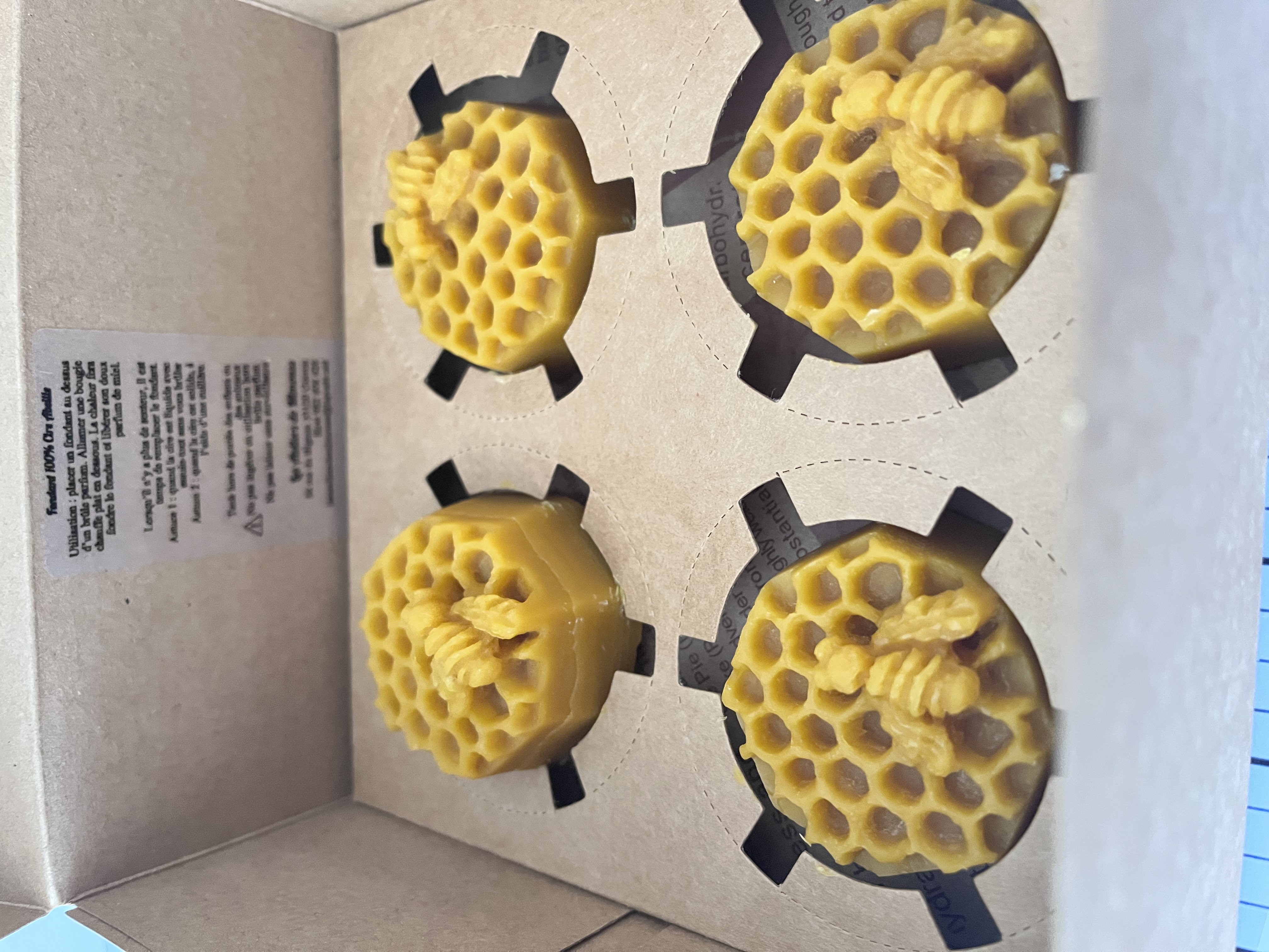 4 Fondants en cire d'abeille Nid Abeille 