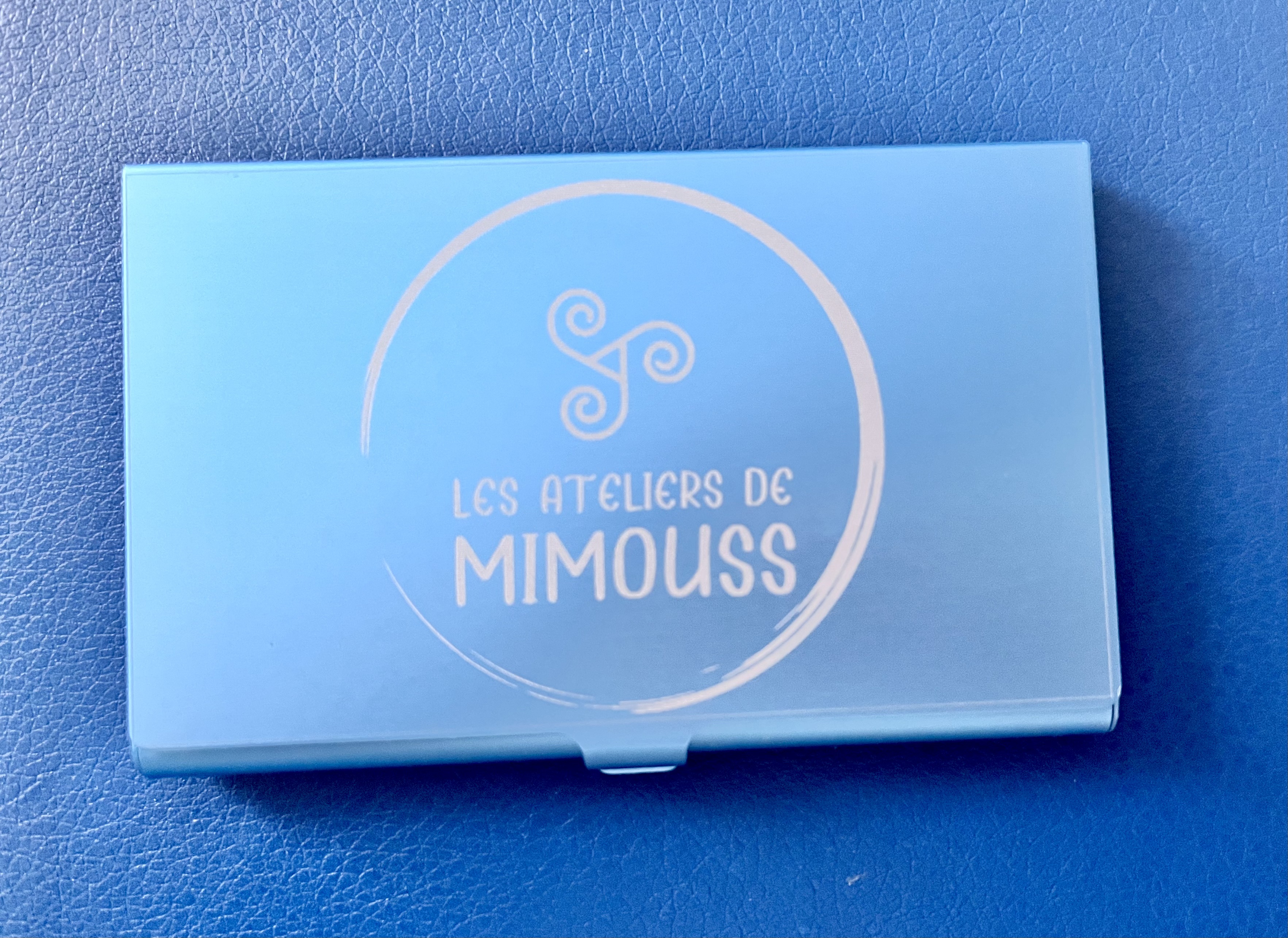 Porte-cartes bleu ou noir - gravé 