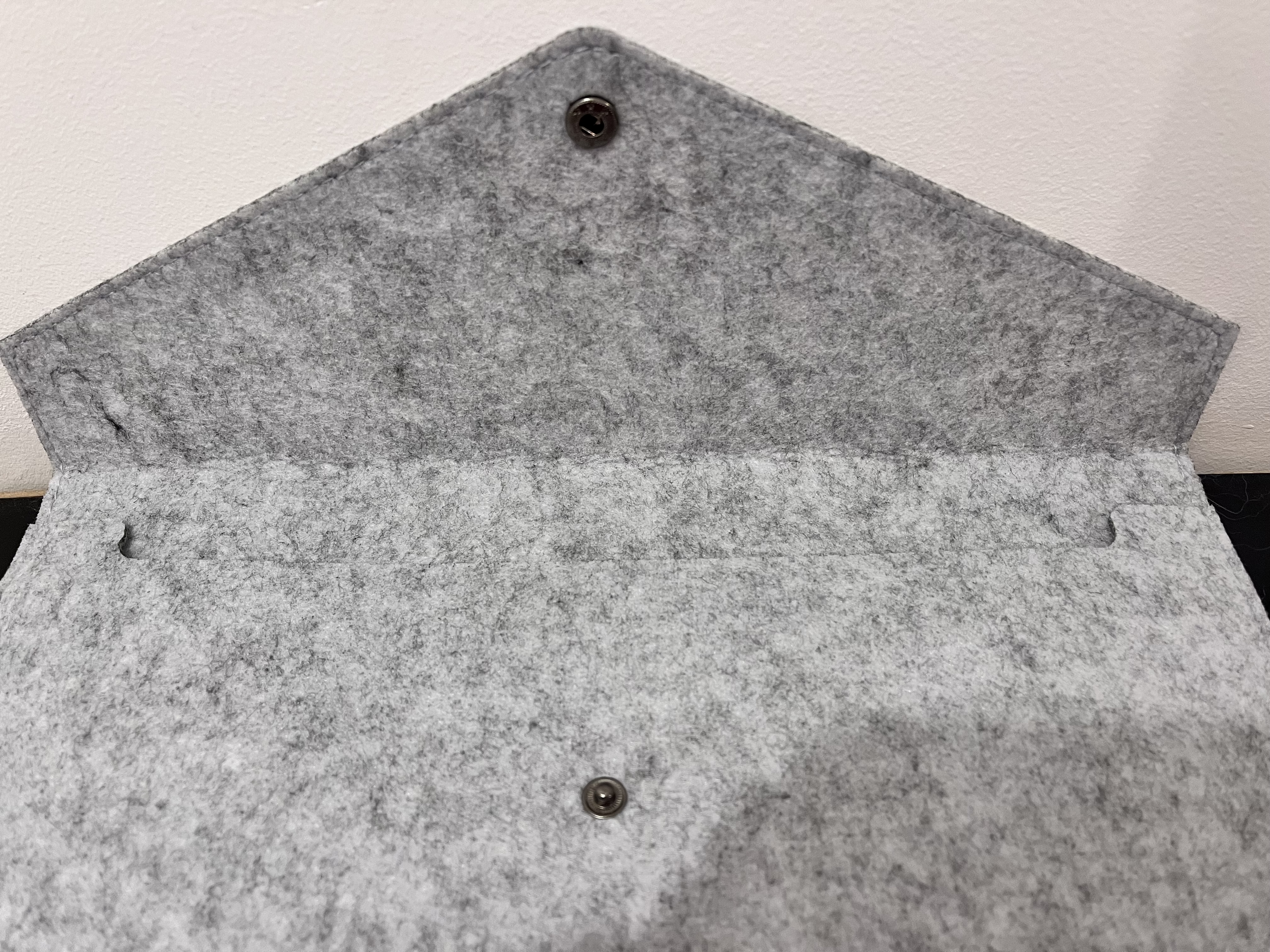 Pochette en feutrine - à personnaliser 